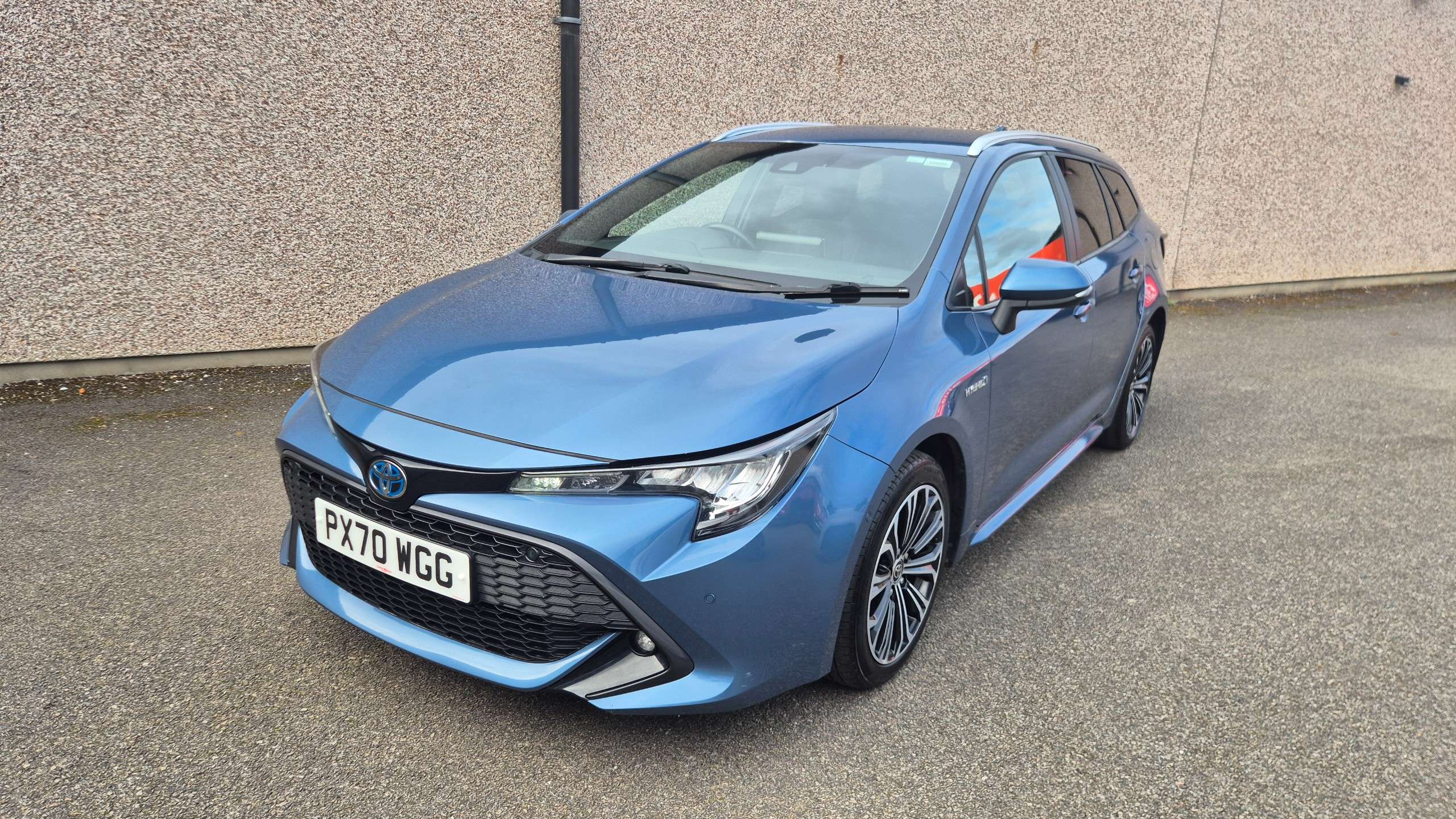 A 2020 TOYOTA COROLLA 1.8 VVT-h Design Touring Sports 5dr Petrol Hybrid CVT Euro 6 (s/s) (122 ps) A 2020 TOYOTA COROLLA 1.8 VVT-h Design Touring Sports 5dr Petrol Hybrid CVT Euro 6 (s/s) (122 ps)