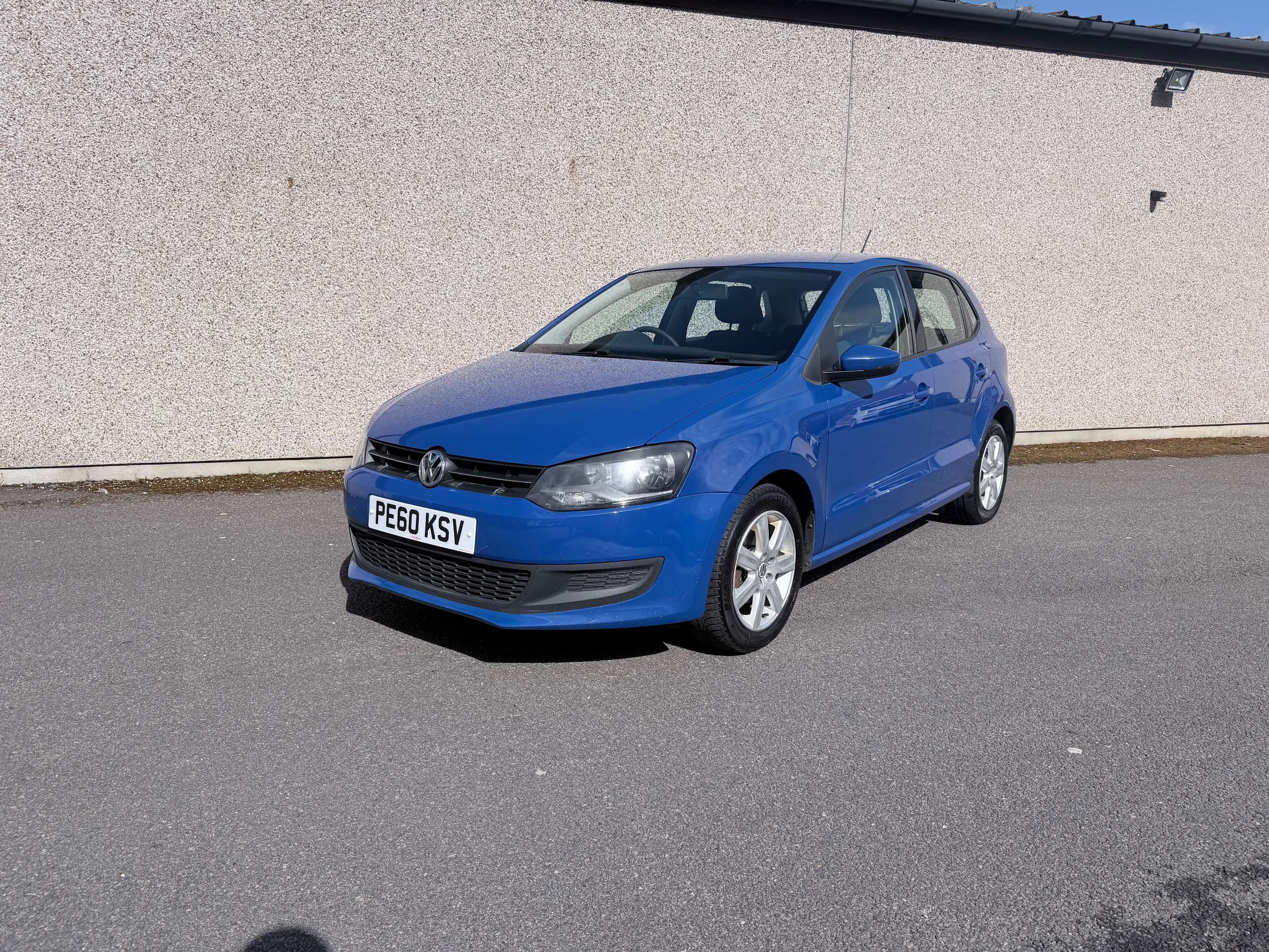 A 2010 VOLKSWAGEN POLO 1.4 SE Hatchback 5dr Petrol DSG Euro 5 (85 ps) A 2010 VOLKSWAGEN POLO 1.4 SE Hatchback 5dr Petrol DSG Euro 5 (85 ps)