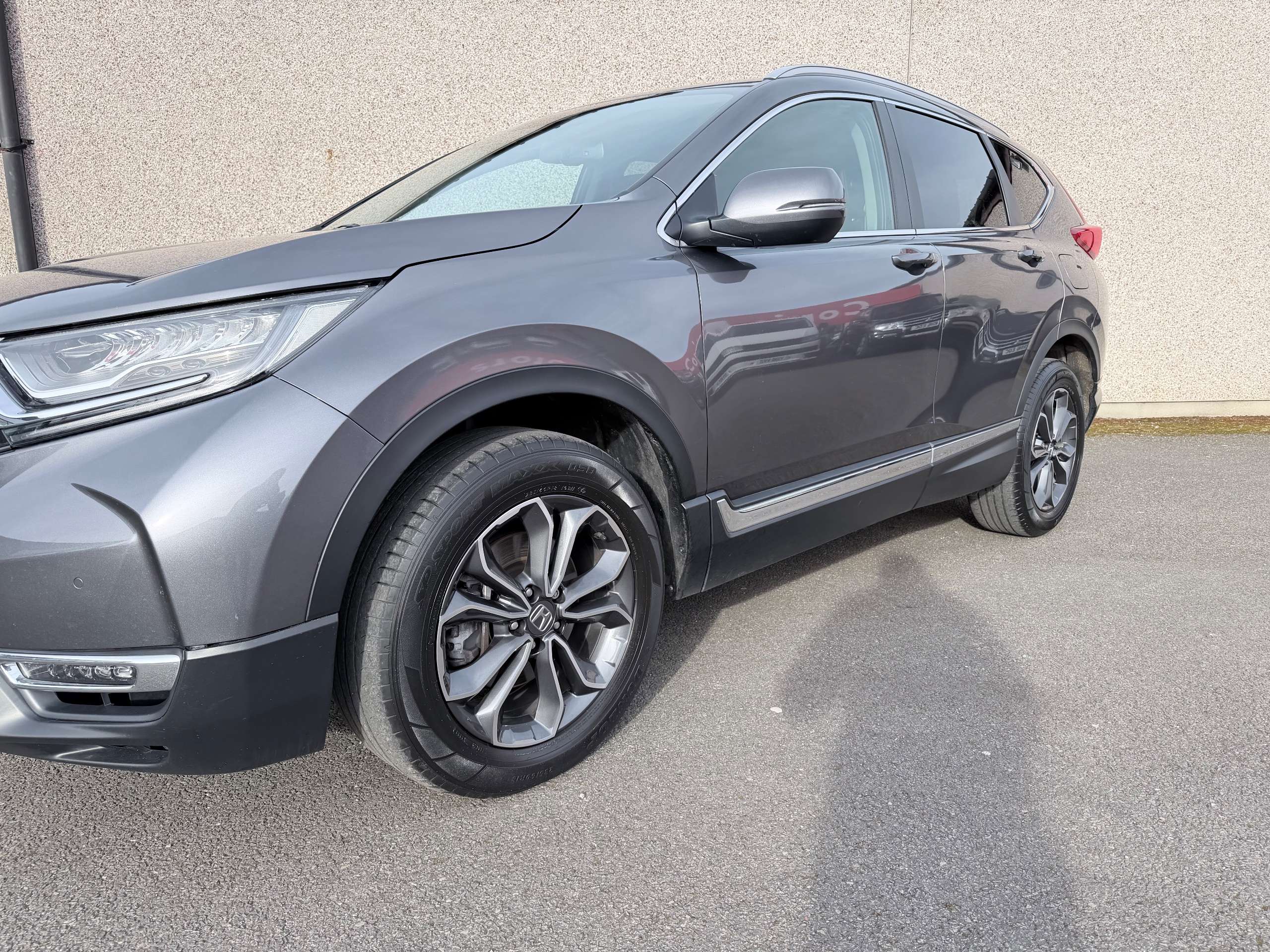 A 2023 HONDA CR-V 2.0 h i-MMD SR SUV 5dr Petrol Hybrid eCVT 4WD Euro 6 (s/s) (184 ps) A 2023 HONDA CR-V 2.0 h i-MMD SR SUV 5dr Petrol Hybrid eCVT 4WD Euro 6 (s/s) (184 ps)