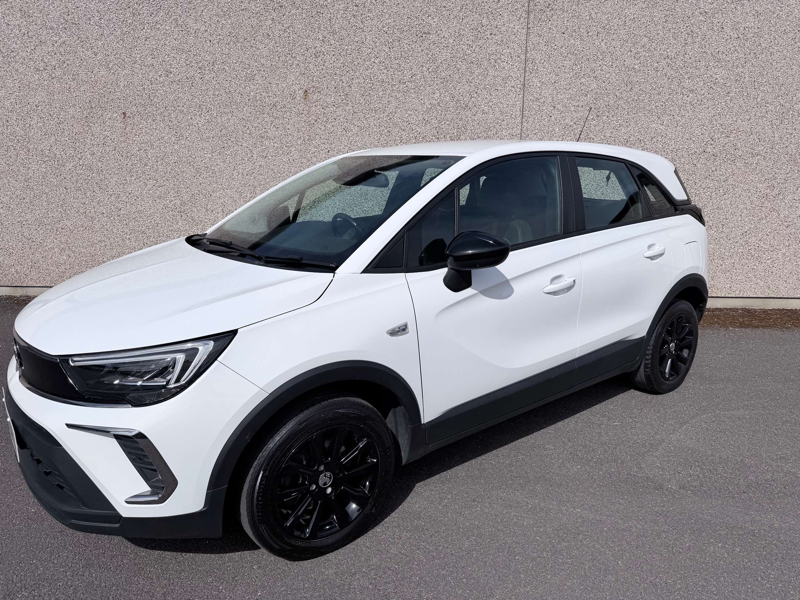 A 2021 VAUXHALL CROSSLAND 1.2 Turbo SE Nav Premium SUV 5dr Petrol Manual Euro 6 (s/s) (130 ps) A 2021 VAUXHALL CROSSLAND 1.2 Turbo SE Nav Premium SUV 5dr Petrol Manual Euro 6 (s/s) (130 ps)