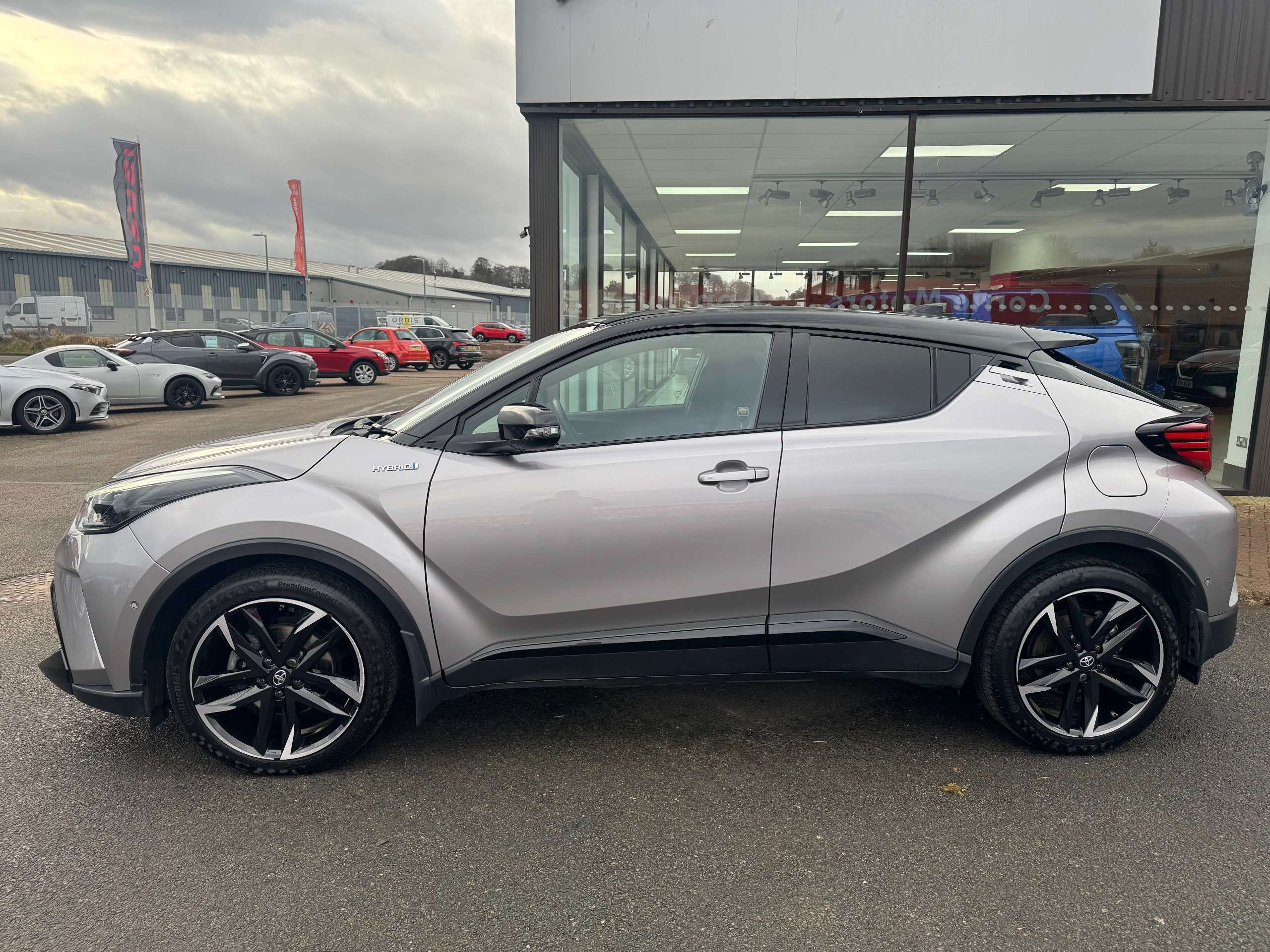 A 2022 TOYOTA C-HR GR SPORT 5-Door A 2022 TOYOTA C-HR GR SPORT 5-Door
