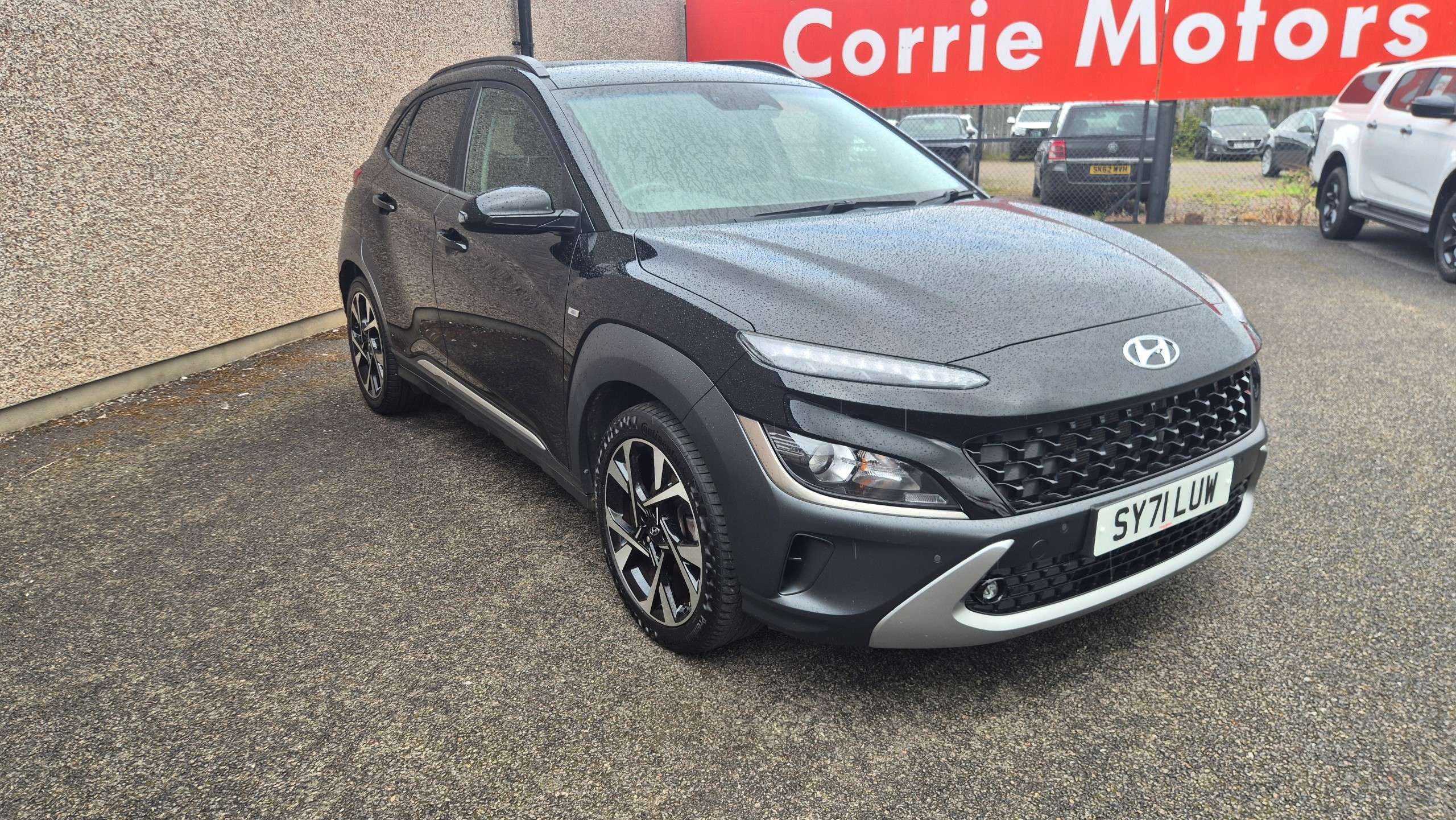 A 2021 HYUNDAI KONA 1.0 T-GDi MHEV Premium SUV 5dr Petrol Hybrid Manual Euro 6 (s/s) (120 ps) A 2021 HYUNDAI KONA 1.0 T-GDi MHEV Premium SUV 5dr Petrol Hybrid Manual Euro 6 (s/s) (120 ps)
