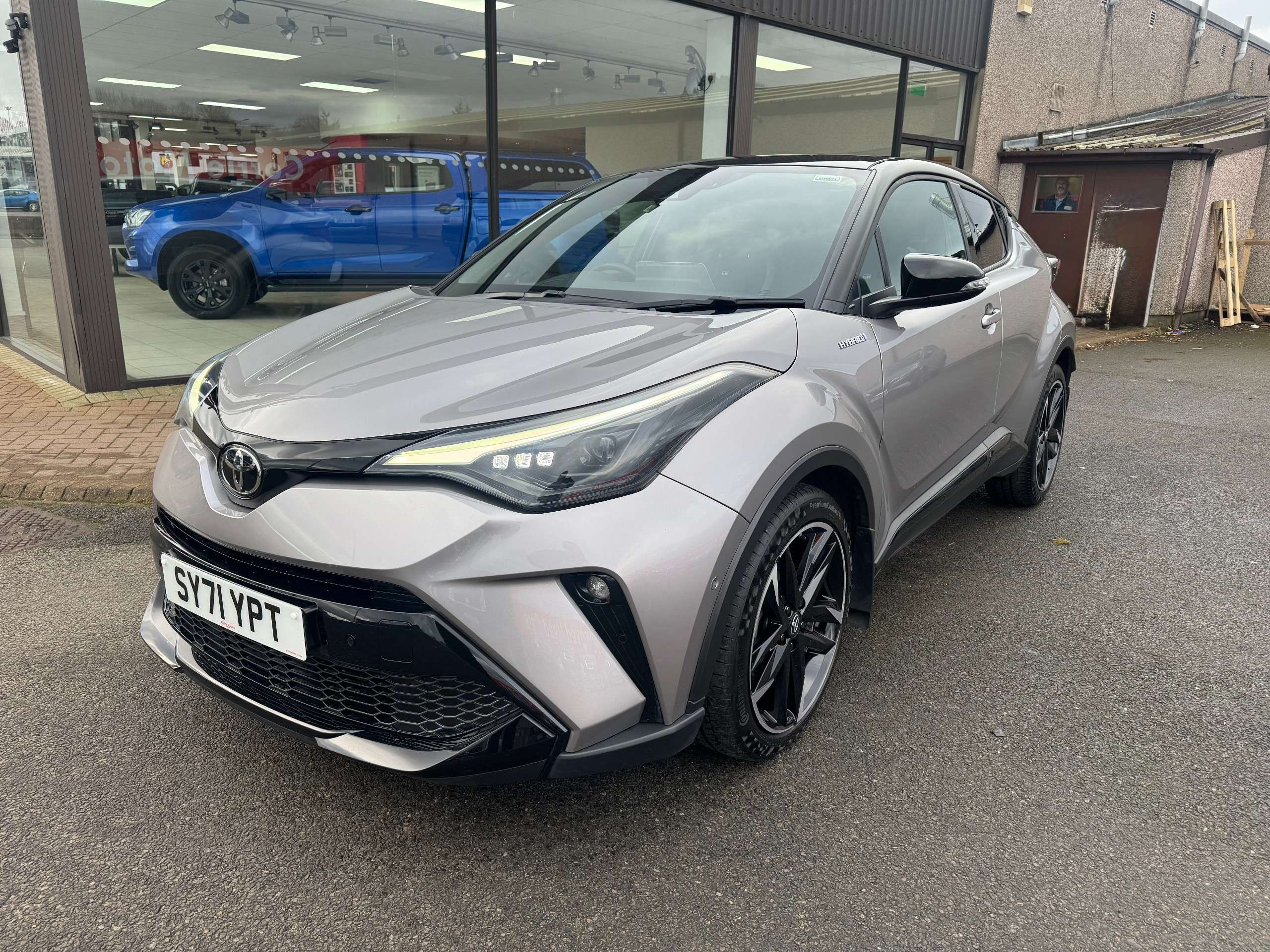 A 2022 TOYOTA C-HR GR SPORT 5-Door A 2022 TOYOTA C-HR GR SPORT 5-Door