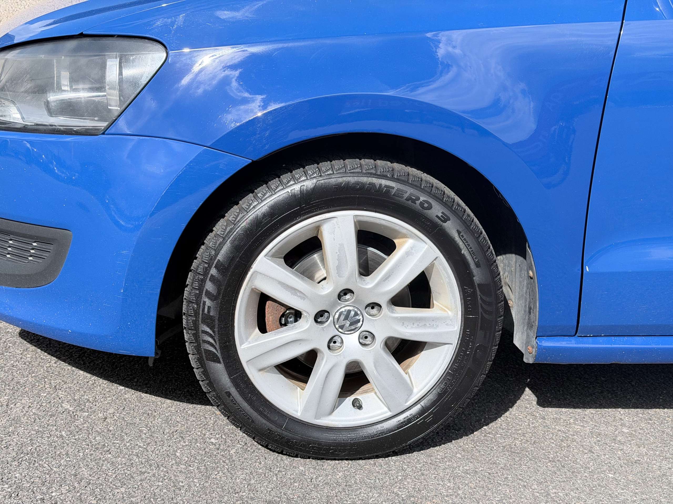 A 2010 VOLKSWAGEN POLO 1.4 SE Hatchback 5dr Petrol DSG Euro 5 (85 ps) A 2010 VOLKSWAGEN POLO 1.4 SE Hatchback 5dr Petrol DSG Euro 5 (85 ps)