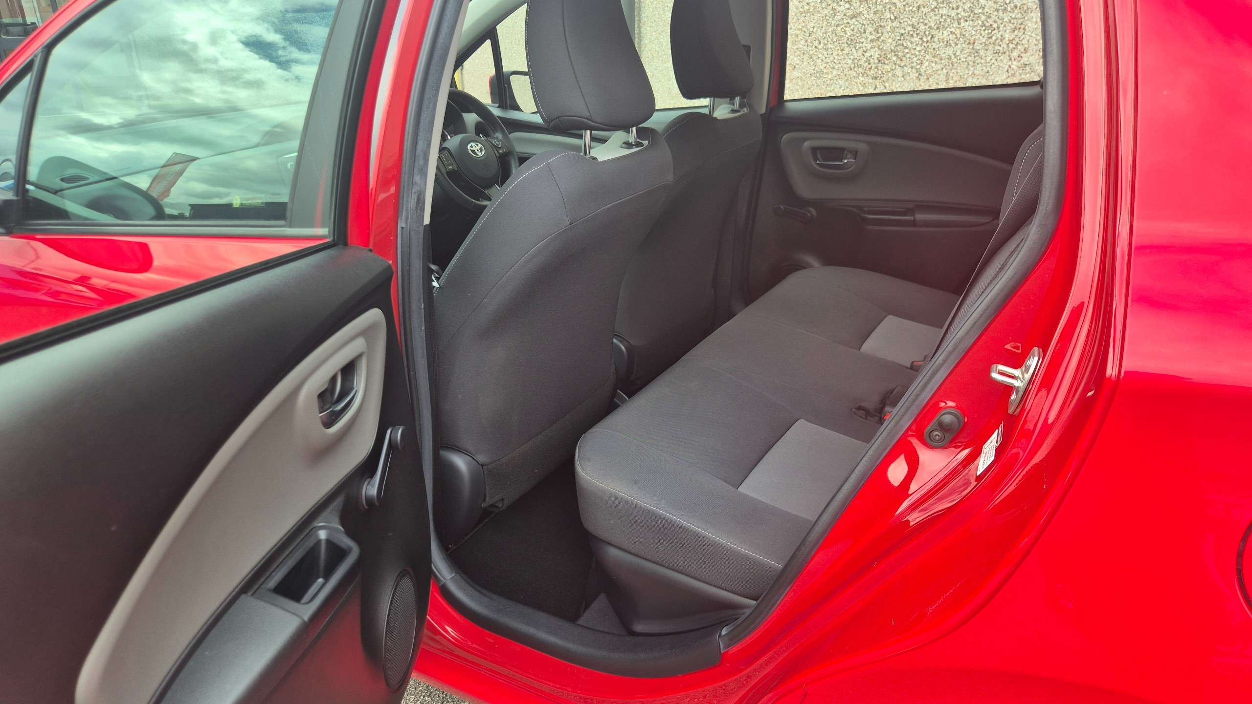2018 TOYOTA YARIS 2018 TOYOTA YARIS