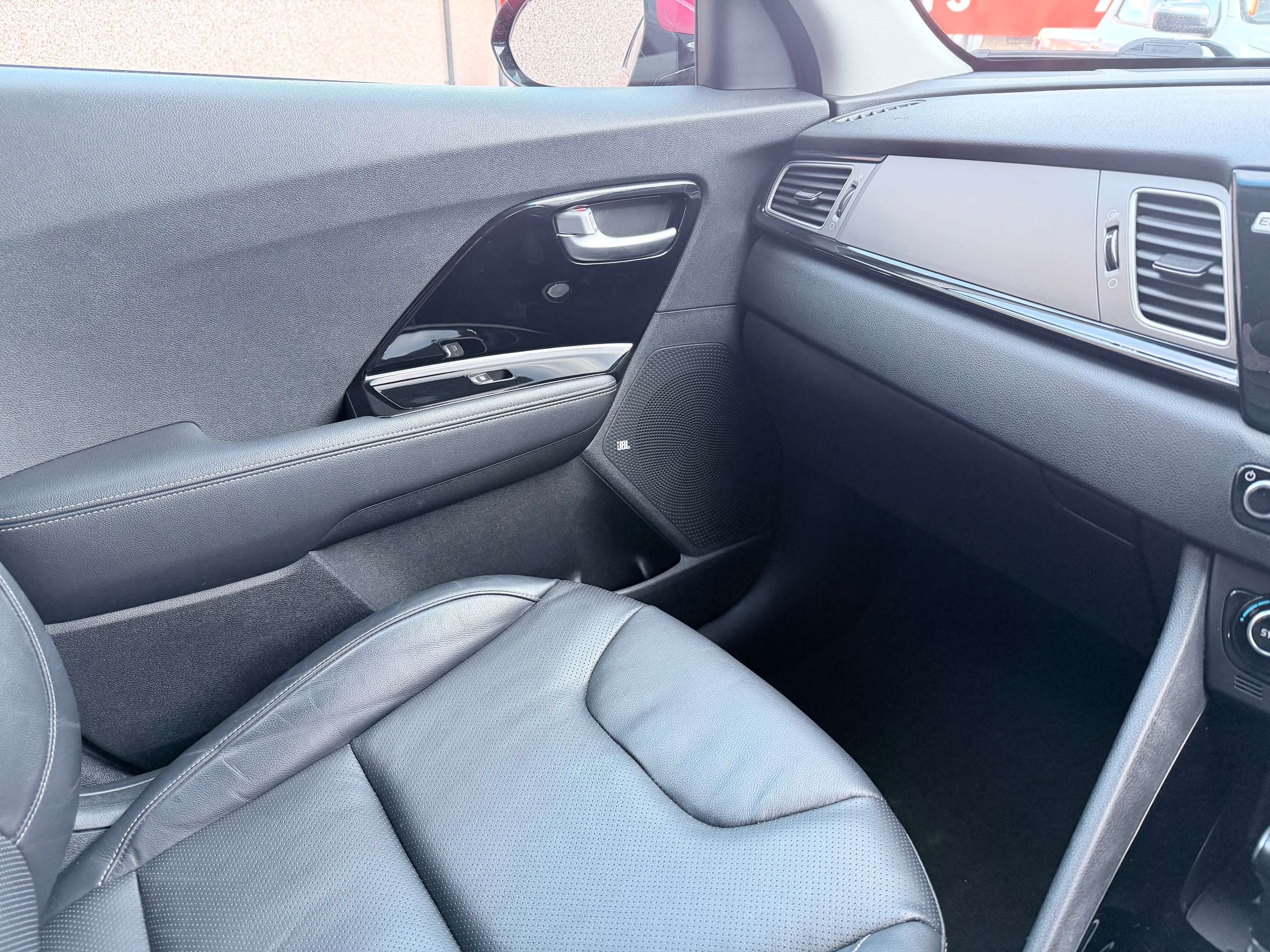 2016 KIA NIRO 2016 KIA NIRO