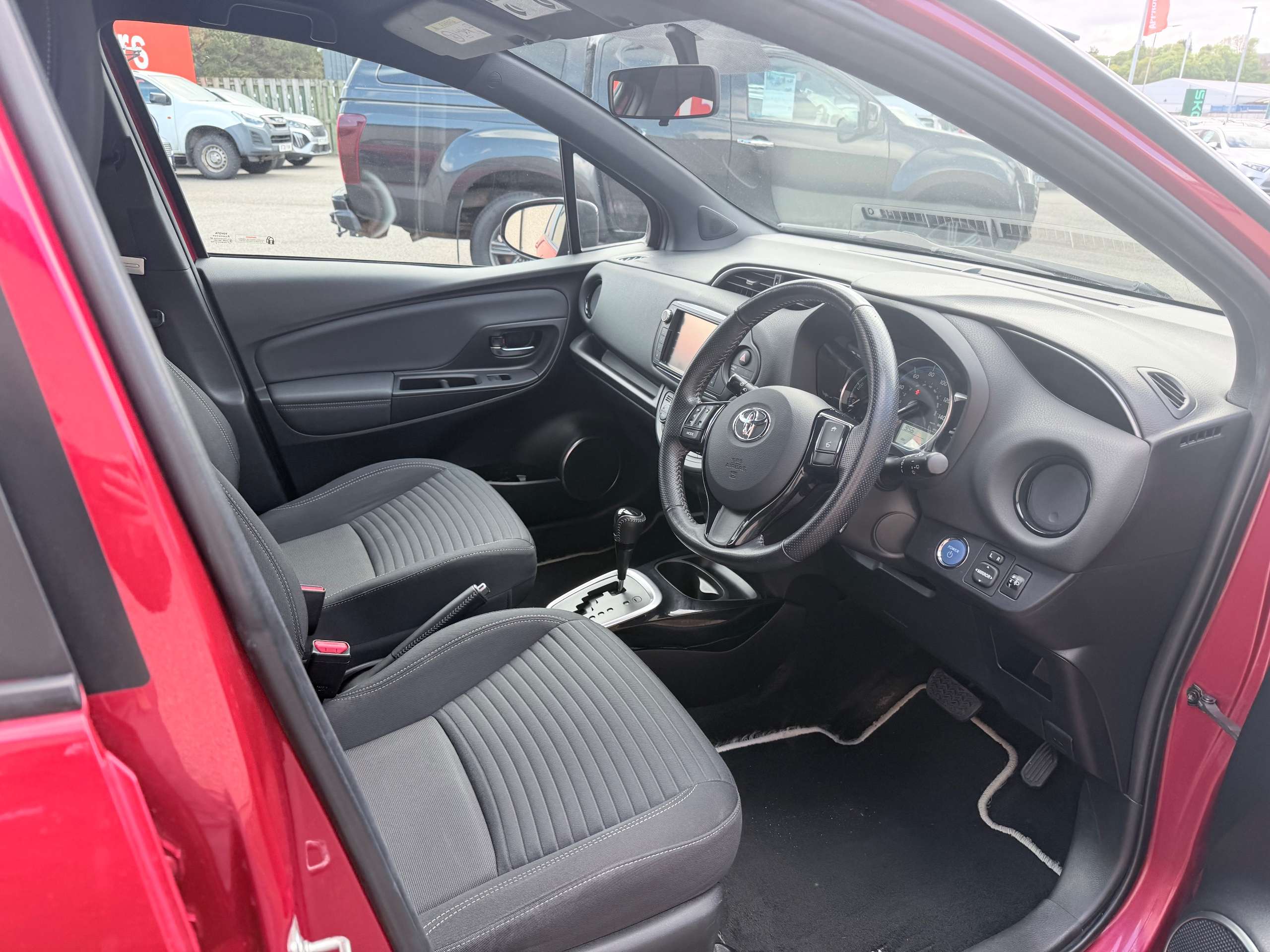 2016 TOYOTA YARIS 2016 TOYOTA YARIS