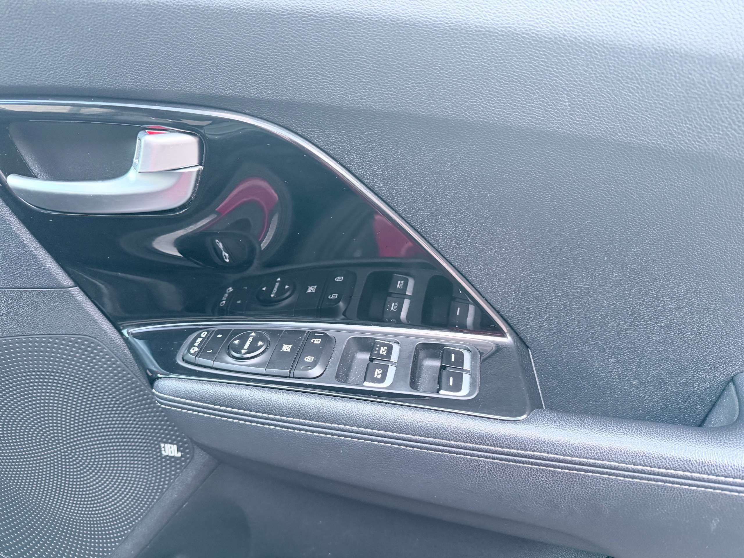 2016 KIA NIRO 2016 KIA NIRO