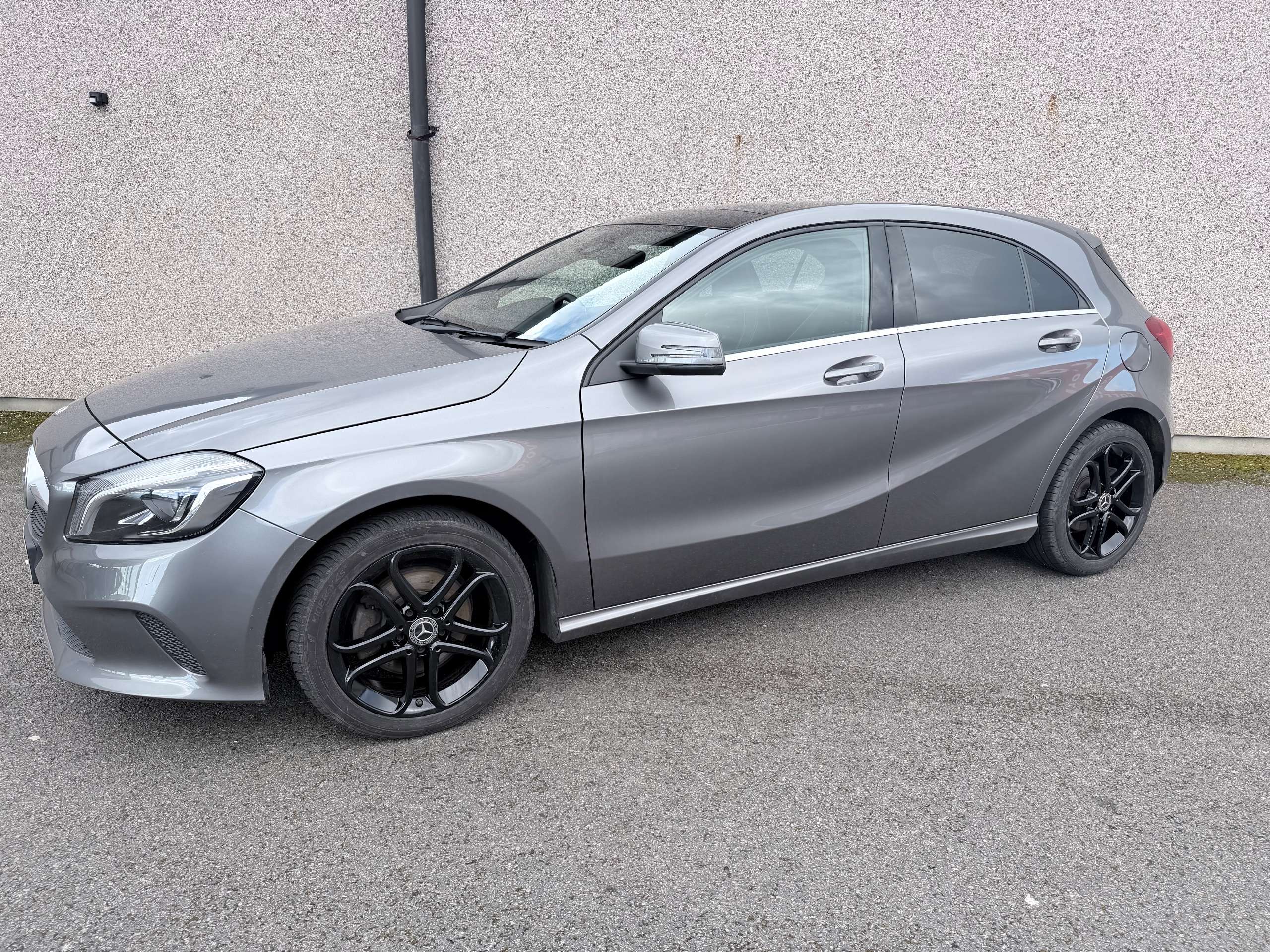 A 2018 MERCEDES-BENZ A CLASS 2.1 A200d Sport Edition Plus Hatchback 5dr Diesel 7G-DCT Euro 6 (s/s) (136 ps) A 2018 MERCEDES-BENZ A CLASS 2.1 A200d Sport Edition Plus Hatchback 5dr Diesel 7G-DCT Euro 6 (s/s) (136 ps)