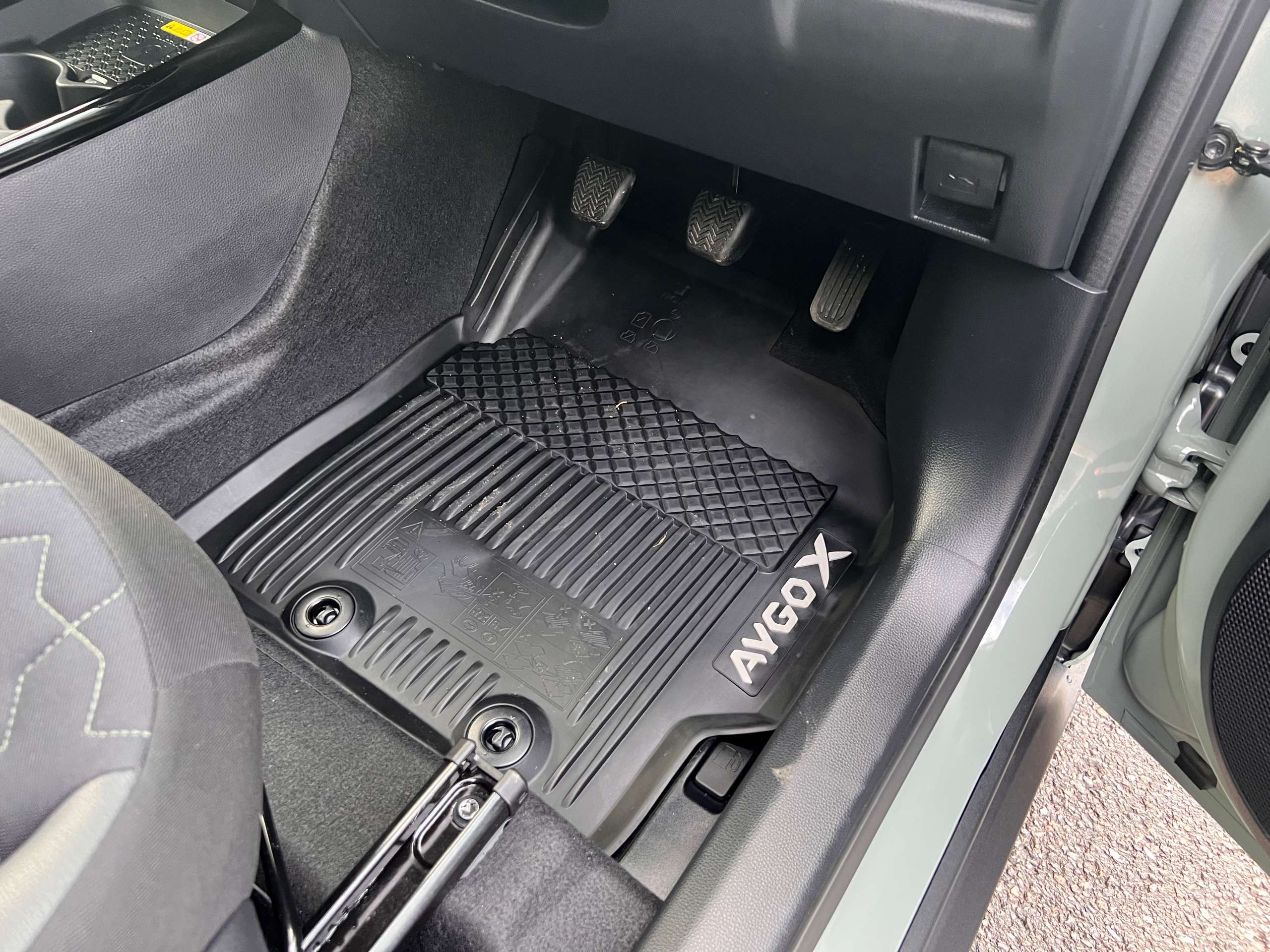 2025 TOYOTA AYGO X 2025 TOYOTA AYGO X