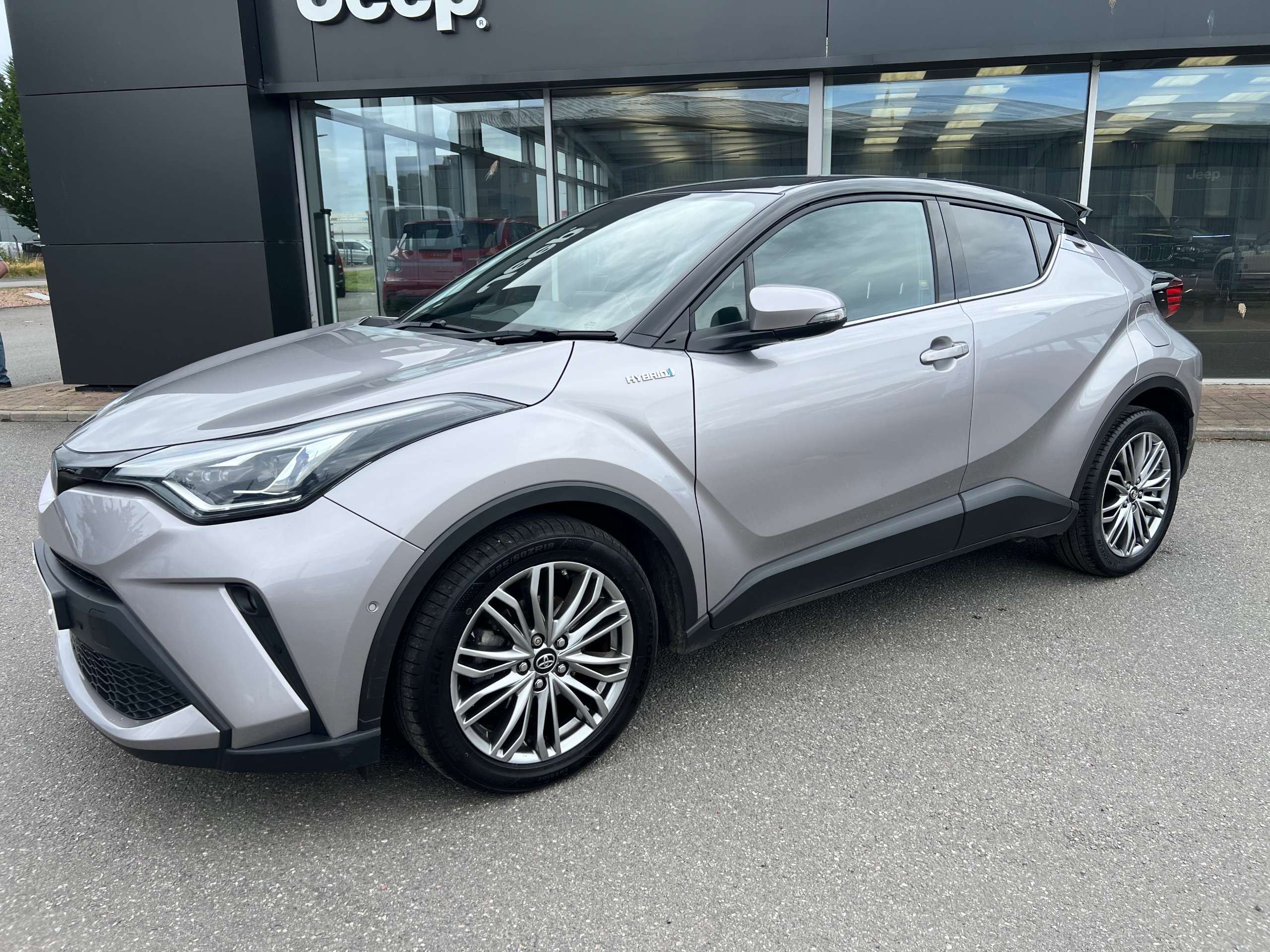 A 2021 TOYOTA C-HR EXCEL 5-Door A 2021 TOYOTA C-HR EXCEL 5-Door