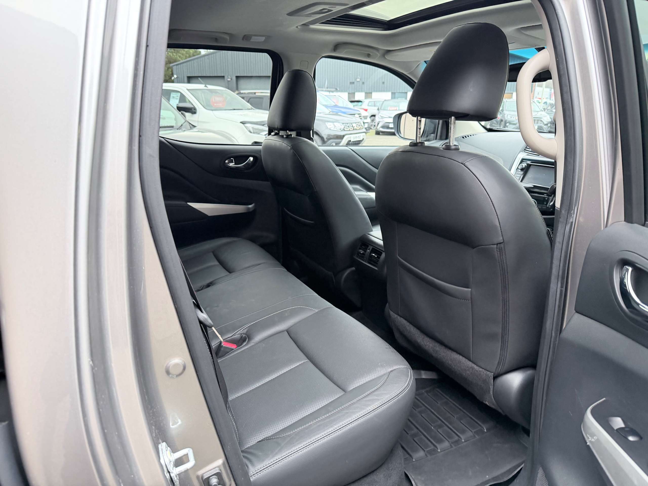 2017 NISSAN NAVARA 2017 NISSAN NAVARA