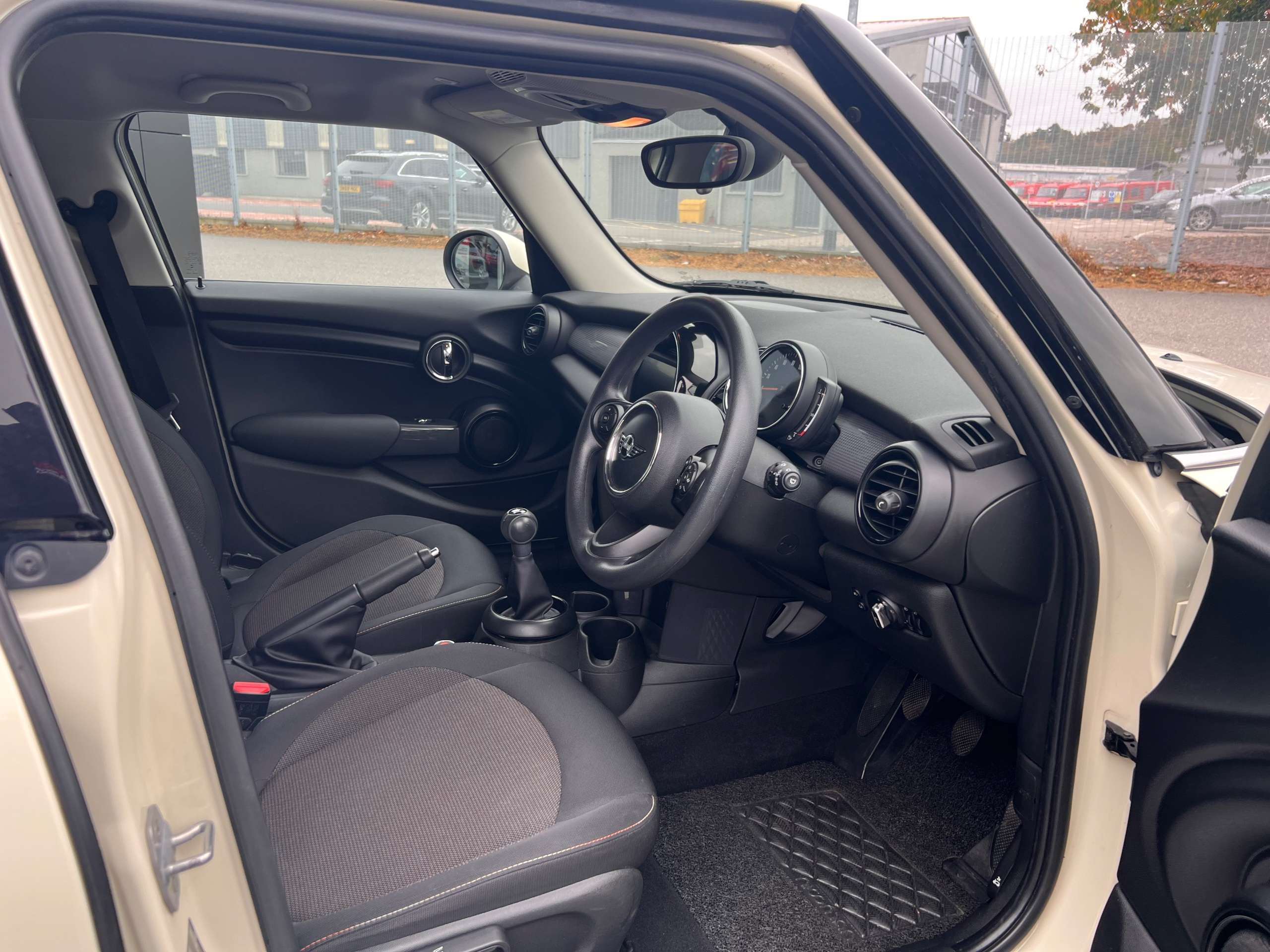 2018 MINI HATCH 2018 MINI HATCH