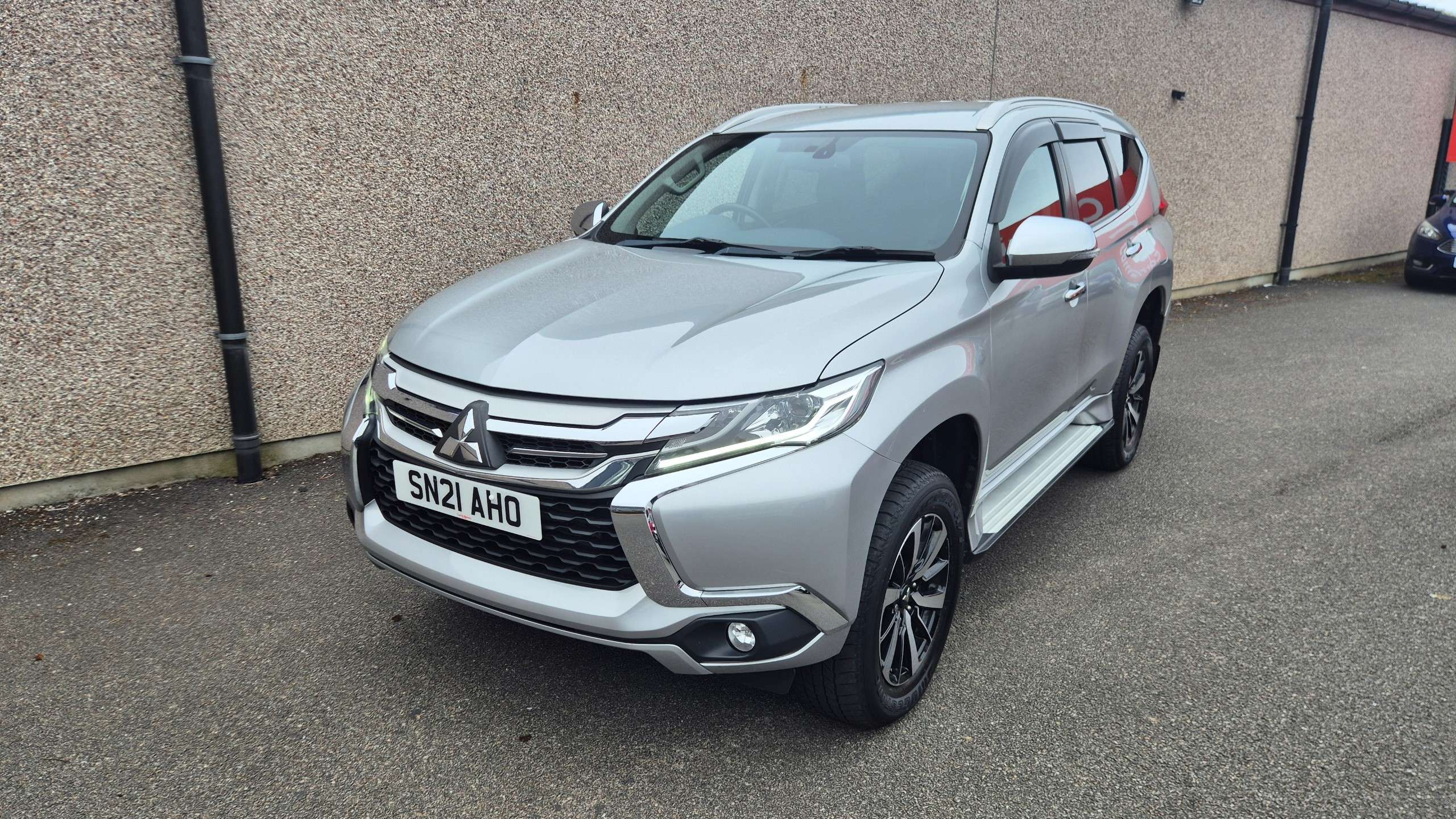 A 2021 MITSUBISHI SHOGUN SPORT 2.4D 3 SUV 5dr Diesel Auto 4WD Euro 6 (181 ps) A 2021 MITSUBISHI SHOGUN SPORT 2.4D 3 SUV 5dr Diesel Auto 4WD Euro 6 (181 ps)