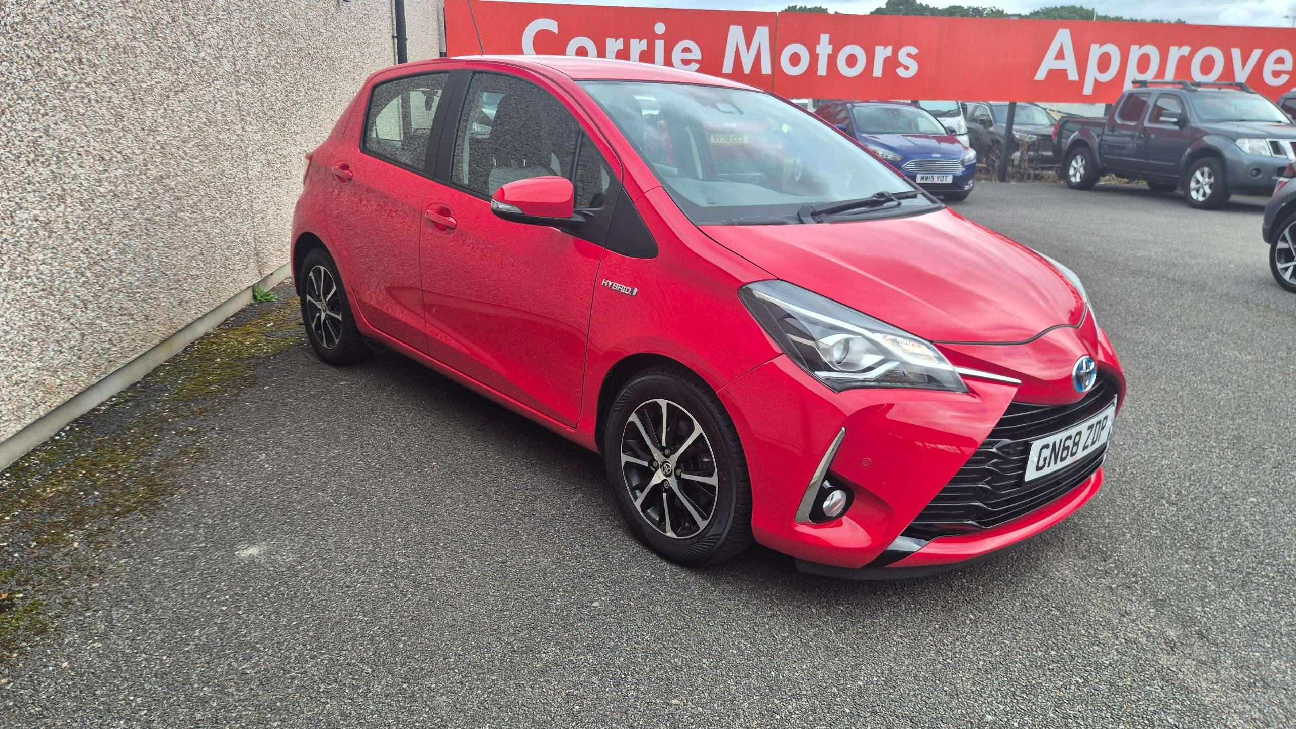 A 2018 TOYOTA YARIS 1.5 VVT-h Icon Tech Hatchback 5dr Petrol Hybrid E-CVT Euro 6 (s/s) (100 ps) A 2018 TOYOTA YARIS 1.5 VVT-h Icon Tech Hatchback 5dr Petrol Hybrid E-CVT Euro 6 (s/s) (100 ps)