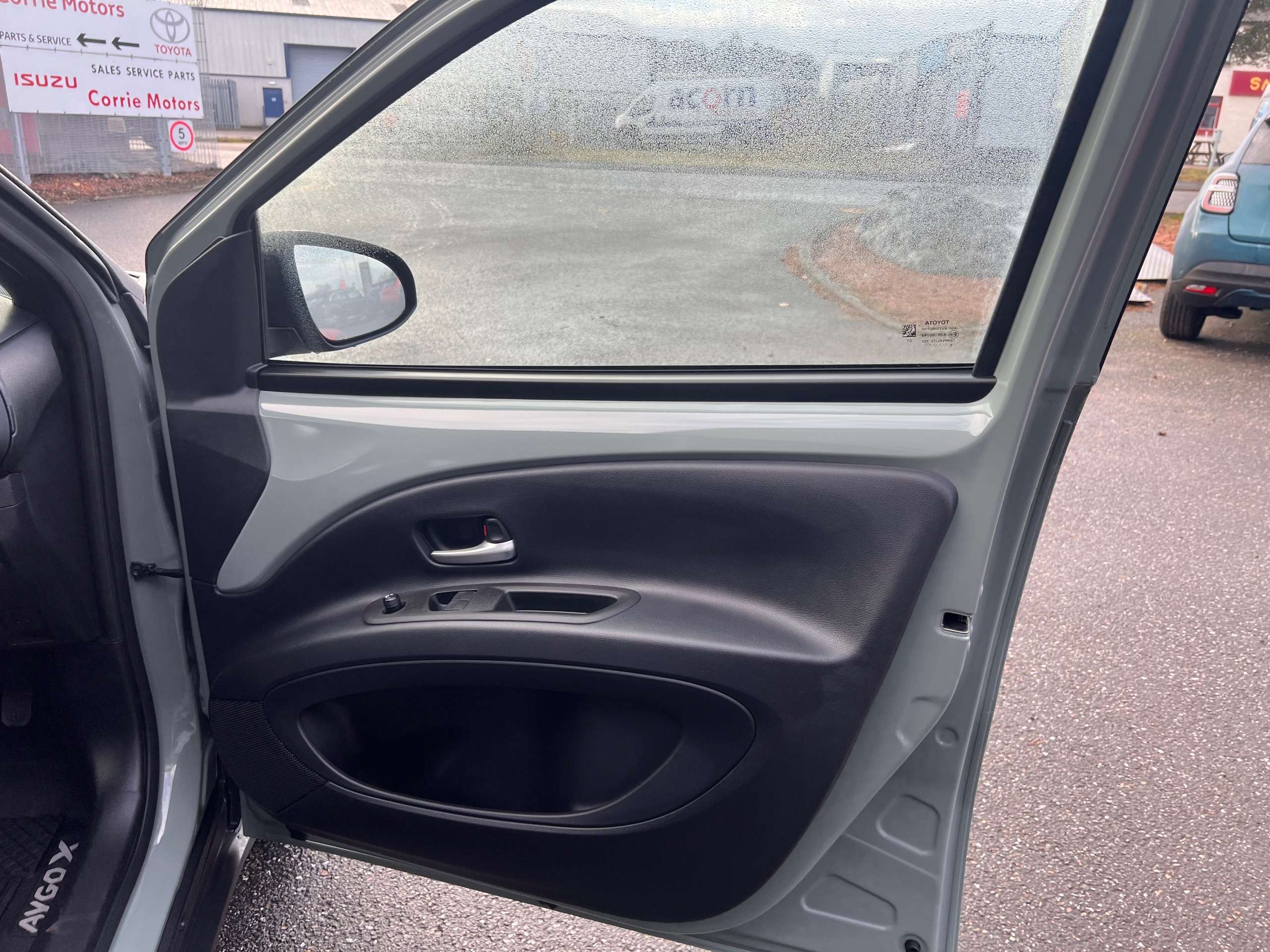 2025 TOYOTA AYGO X 2025 TOYOTA AYGO X