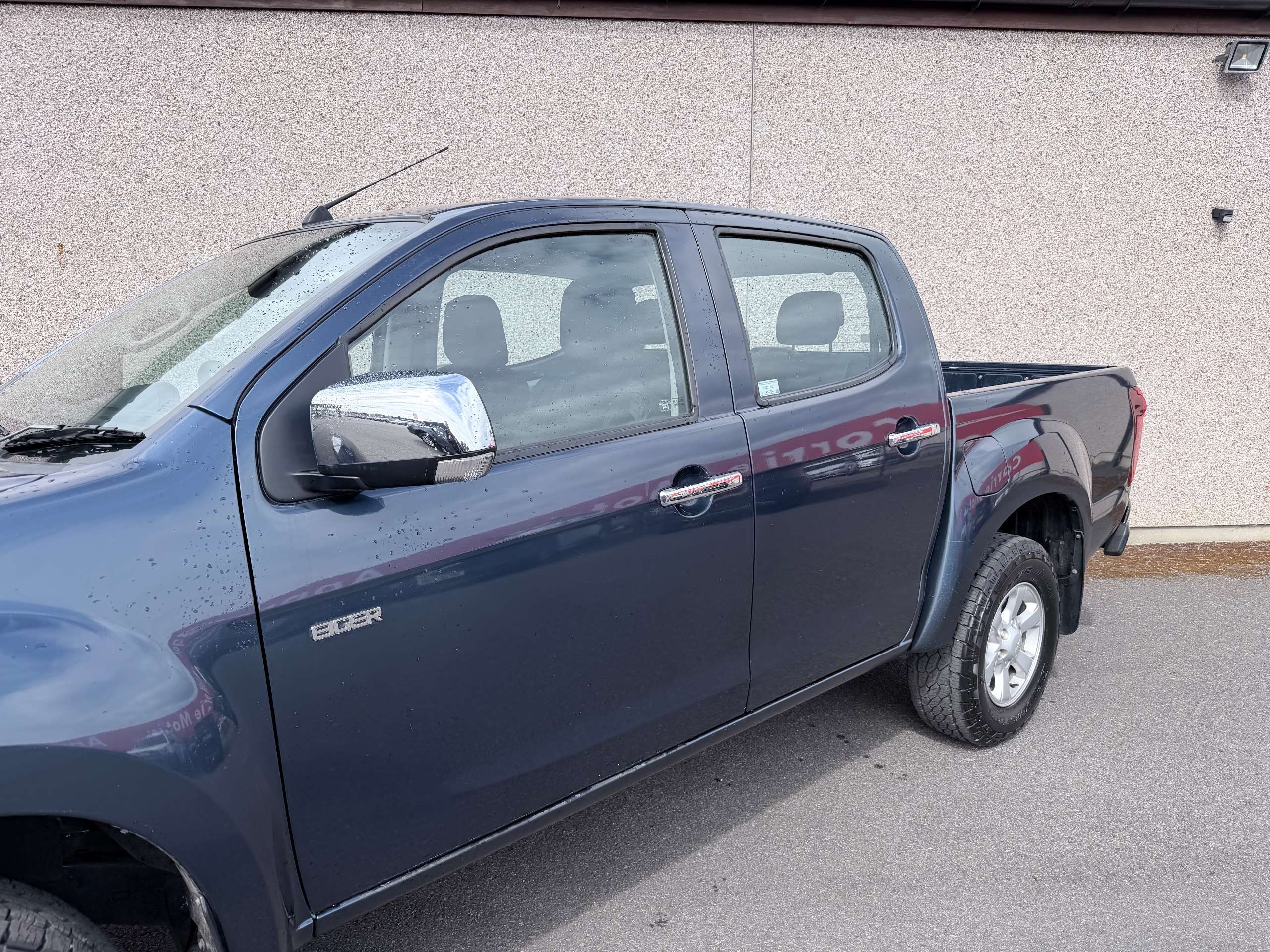2017 ISUZU D-MAX 2017 ISUZU D-MAX