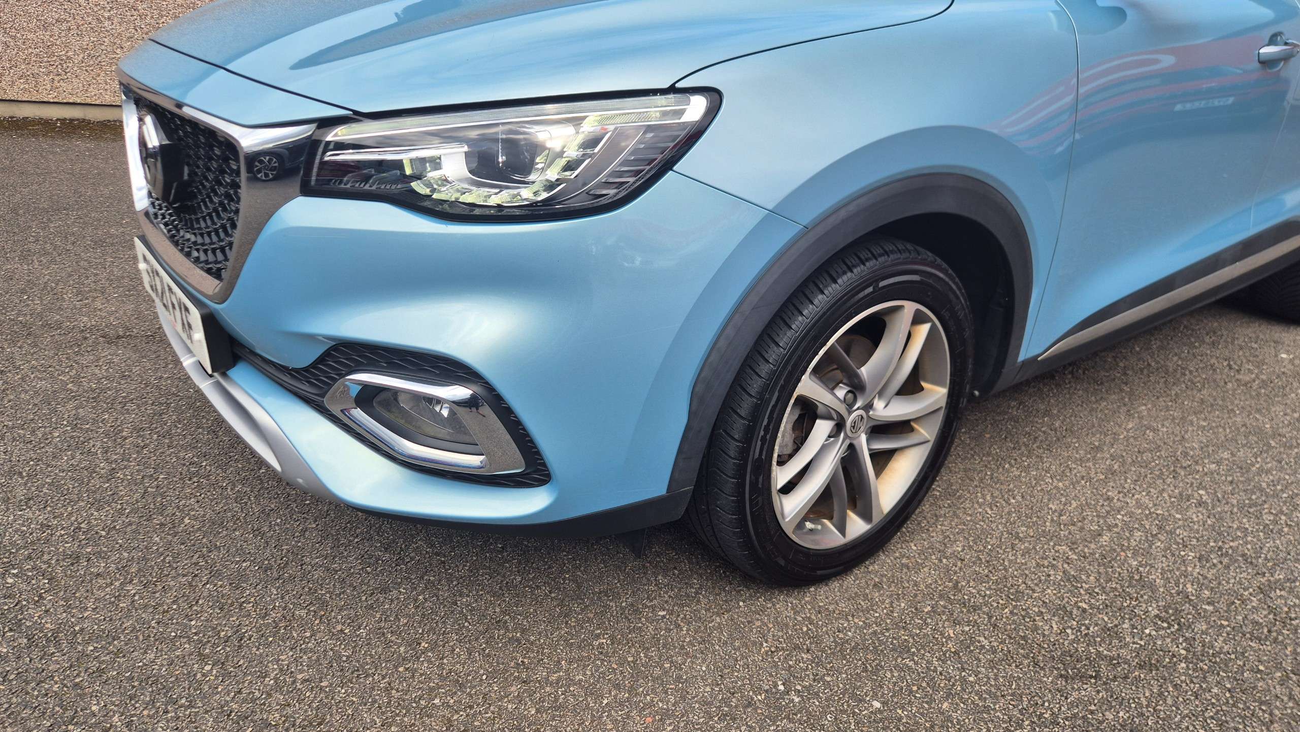 A 2021 MG HS 1.5 T-GDI 16.6kWh Exclusive SUV 5dr Petrol Plug-in Hybrid Auto Euro 6 (s/s) (258 ps) A 2021 MG HS 1.5 T-GDI 16.6kWh Exclusive SUV 5dr Petrol Plug-in Hybrid Auto Euro 6 (s/s) (258 ps)