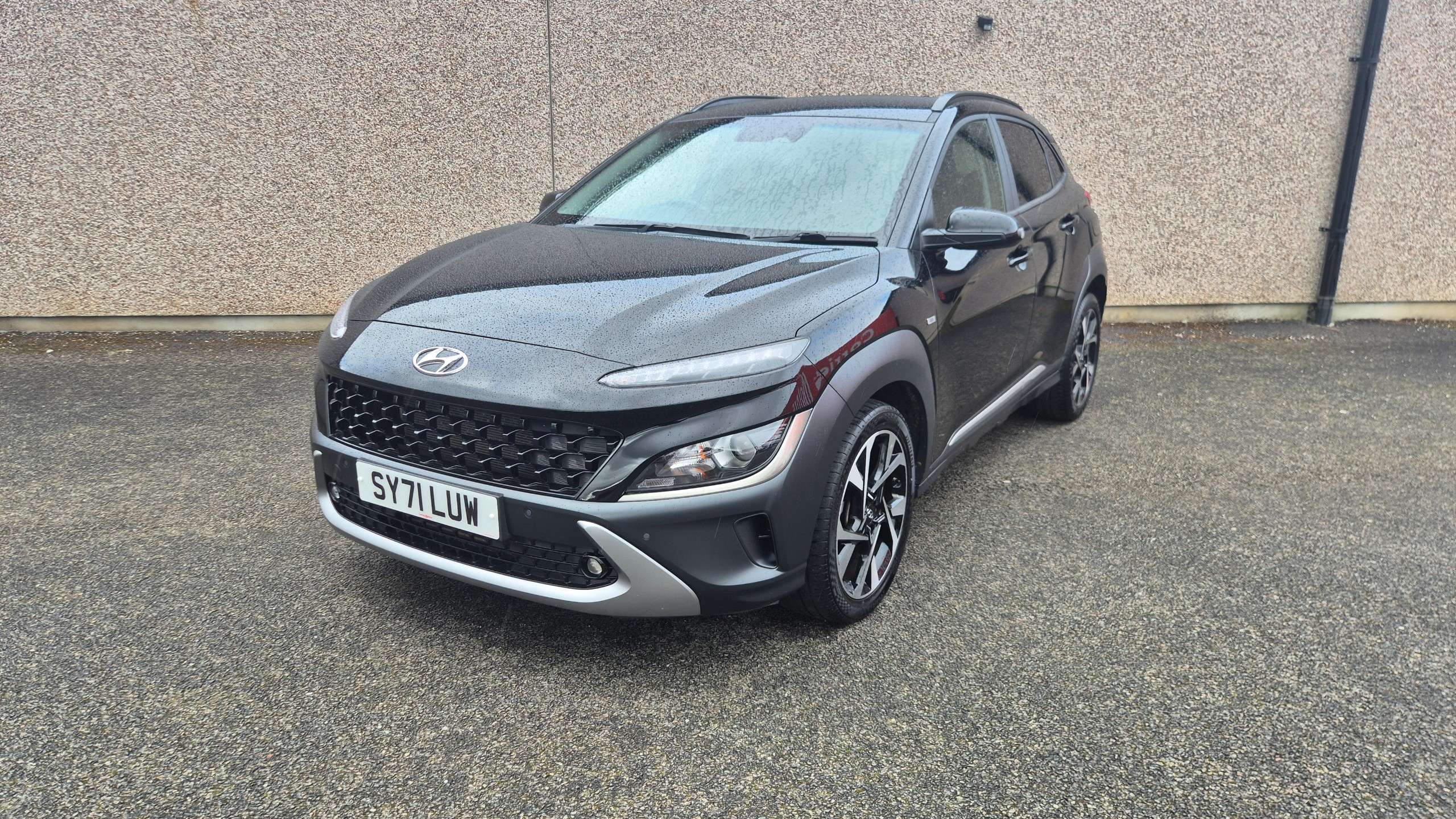 A 2021 HYUNDAI KONA 1.0 T-GDi MHEV Premium SUV 5dr Petrol Hybrid Manual Euro 6 (s/s) (120 ps) A 2021 HYUNDAI KONA 1.0 T-GDi MHEV Premium SUV 5dr Petrol Hybrid Manual Euro 6 (s/s) (120 ps)