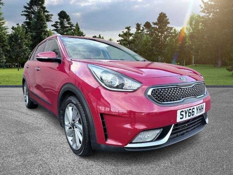 A 2016 KIA NIRO 1.6h GDi 3 SUV 5dr Petrol Hybrid DCT Euro 6 (s/s) (139 bhp) A 2016 KIA NIRO 1.6h GDi 3 SUV 5dr Petrol Hybrid DCT Euro 6 (s/s) (139 bhp)