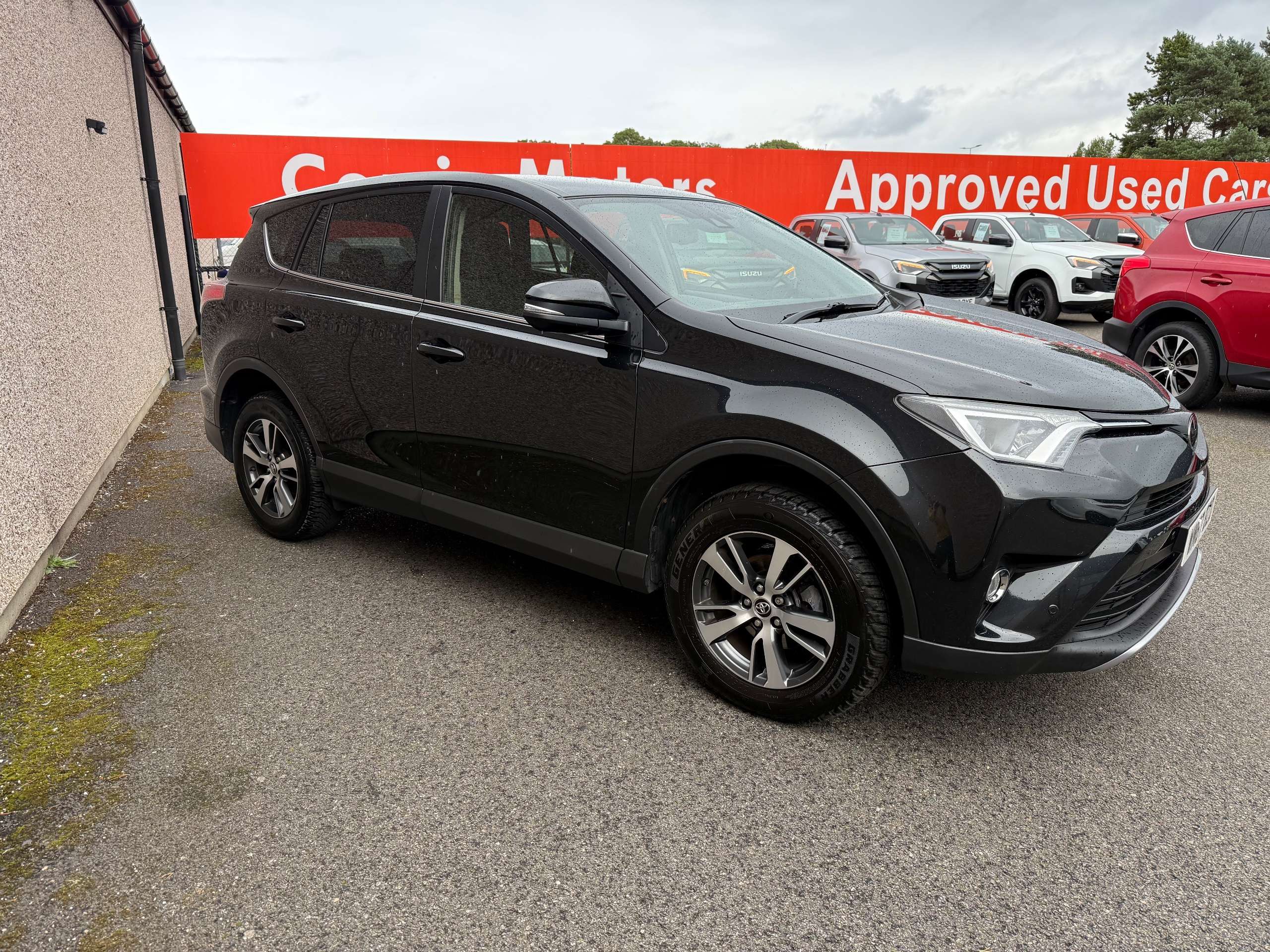 A 2017 TOYOTA RAV4 2.0 D-4D Business Edition SUV 5dr Diesel Manual Euro 6 (s/s) (Safety Sense, Nav) (143 ps) A 2017 TOYOTA RAV4 2.0 D-4D Business Edition SUV 5dr Diesel Manual Euro 6 (s/s) (Safety Sense, Nav) (143 ps)