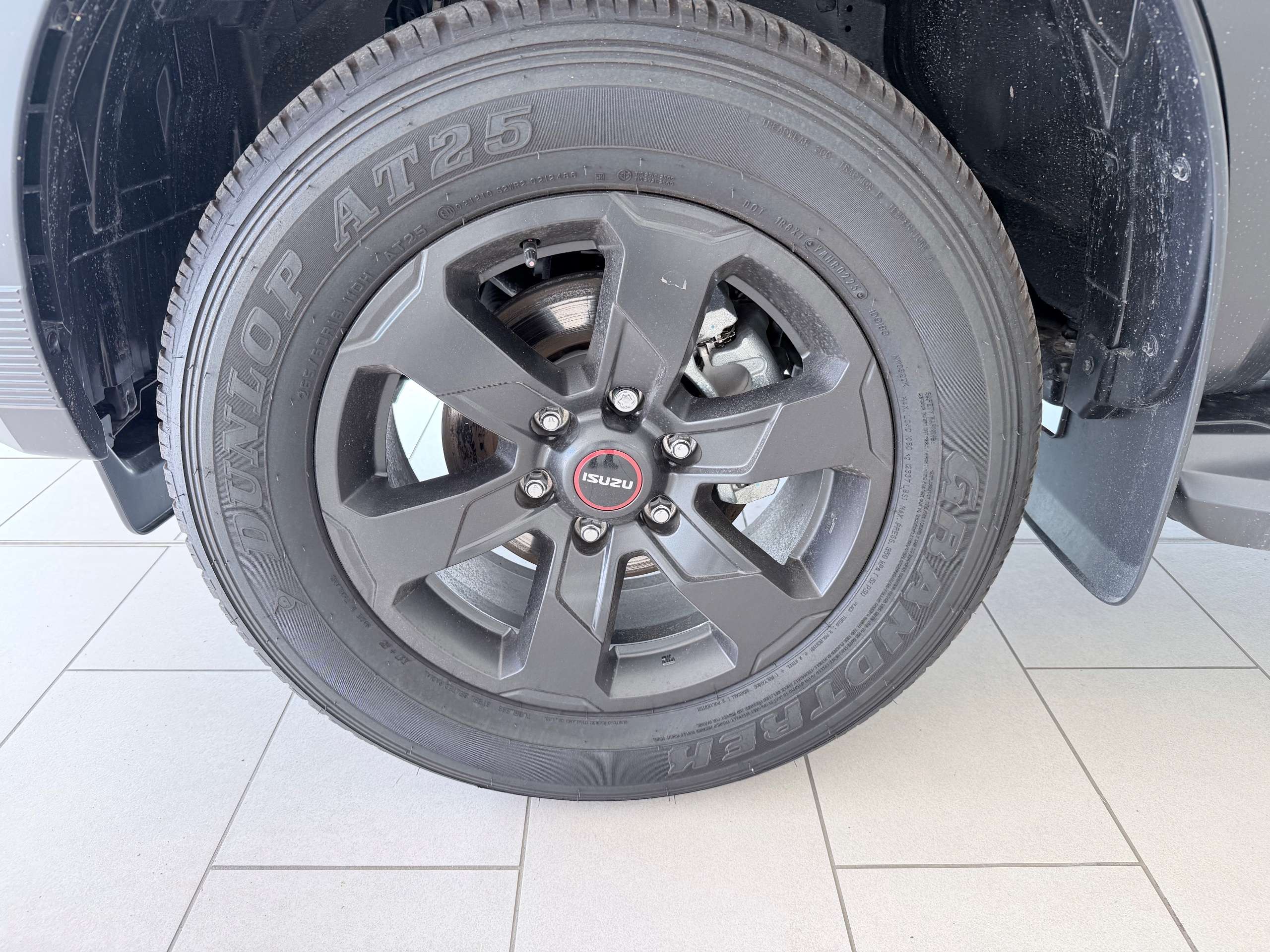 A 2025 ISUZU D-MAX A 2025 ISUZU D-MAX