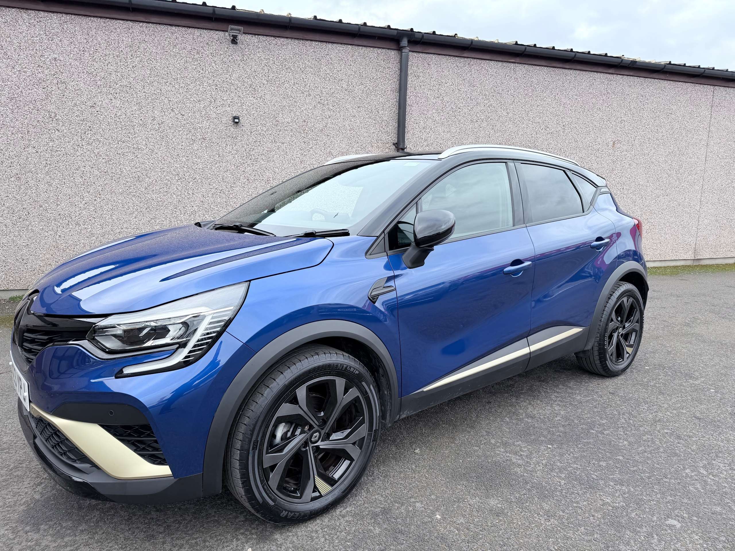 A 2023 RENAULT CAPTUR 1.6 E-TECH E-Tech engineered SUV 5dr Petrol Hybrid Auto Euro 6 (s/s) (145 ps) A 2023 RENAULT CAPTUR 1.6 E-TECH E-Tech engineered SUV 5dr Petrol Hybrid Auto Euro 6 (s/s) (145 ps)