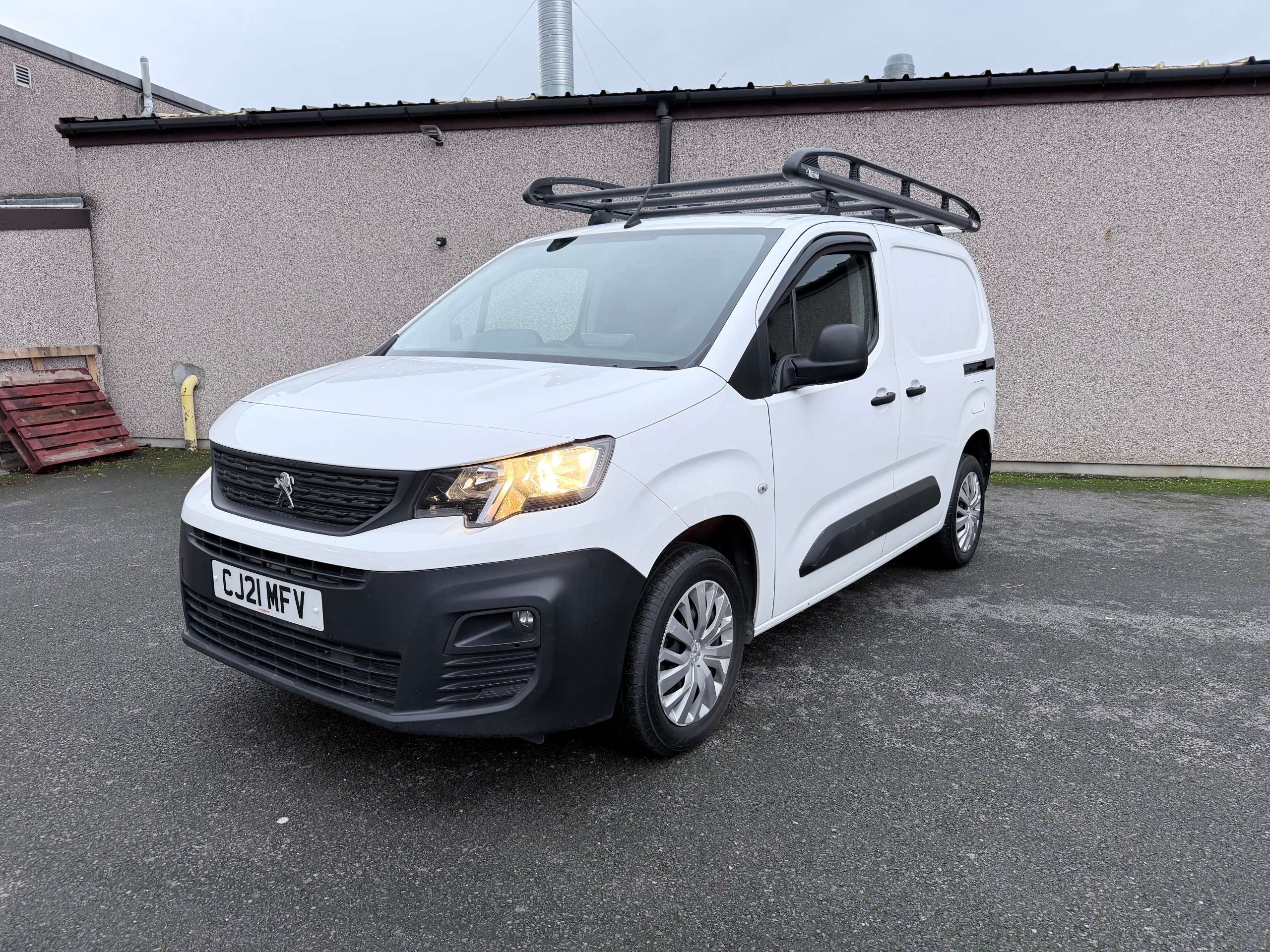 A 2021 PEUGEOT PARTNER 1.5 BlueHDi 1000 Professional Standard Panel Van 5dr Diesel Manual SWB Euro 6 (100 bhp) A 2021 PEUGEOT PARTNER 1.5 BlueHDi 1000 Professional Standard Panel Van 5dr Diesel Manual SWB Euro 6 (100 bhp)