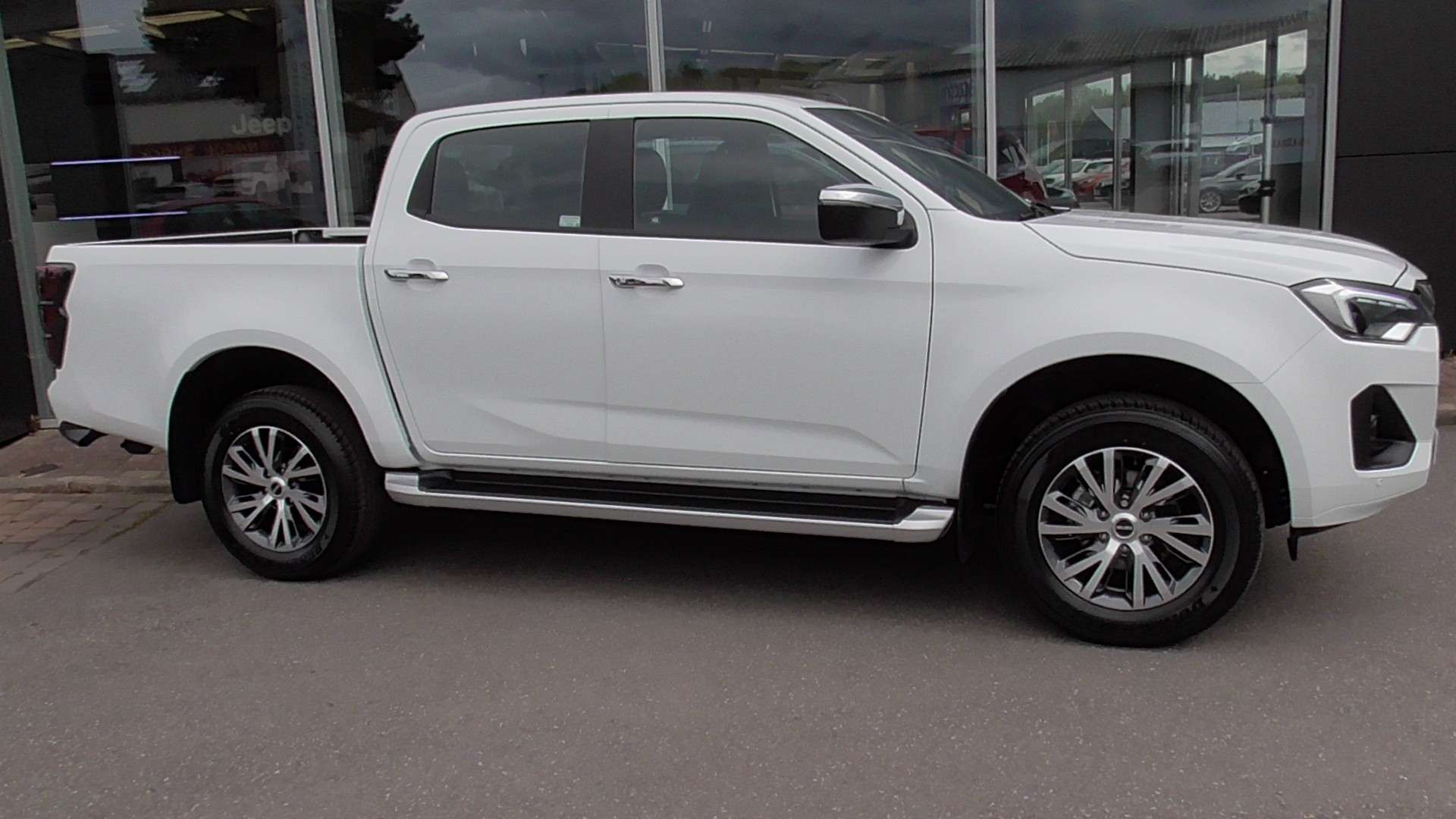 A null ISUZU D MAX DL40 A null ISUZU D MAX DL40