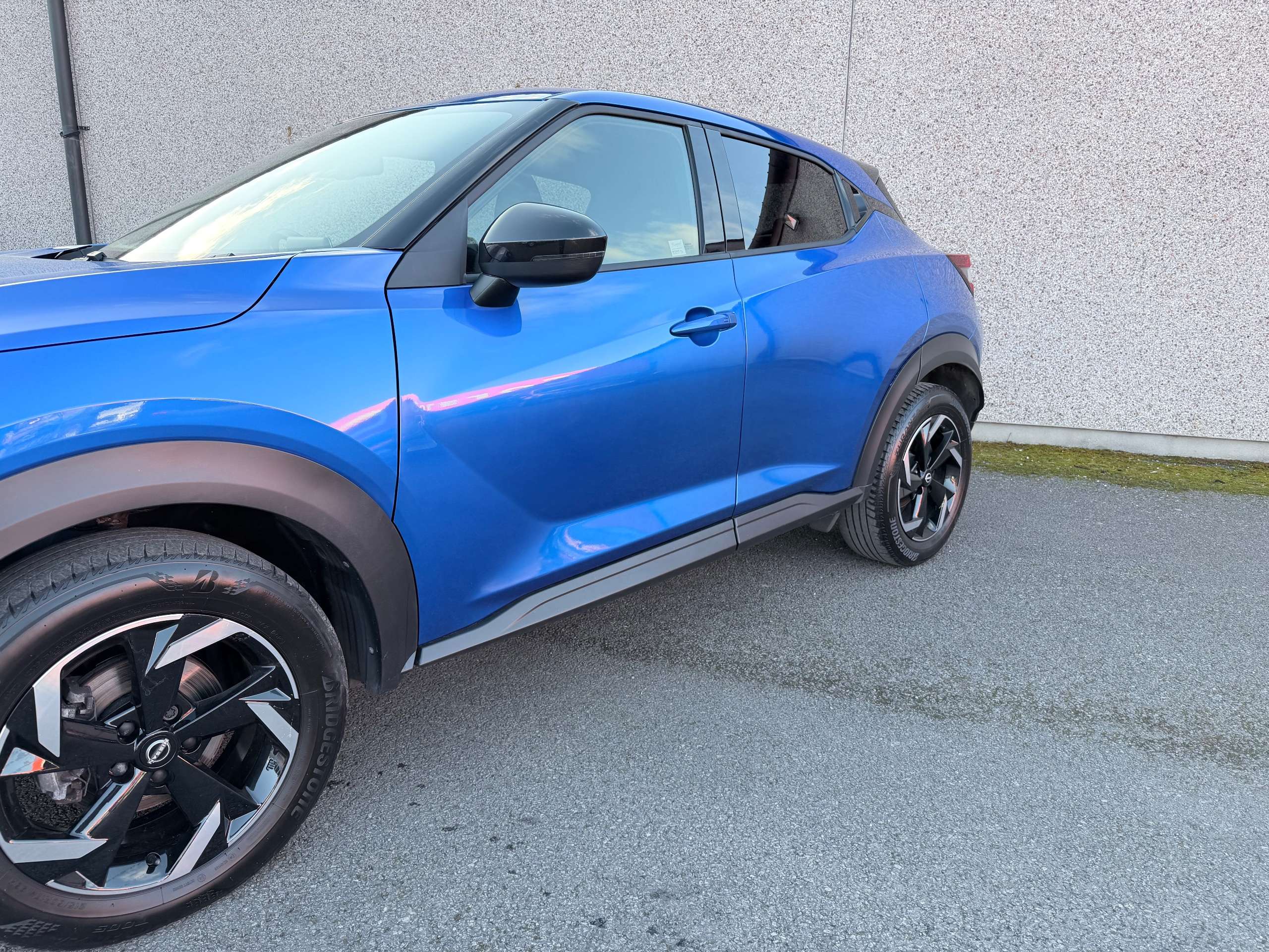 A 2023 NISSAN JUKE 1.0 DIG-T N-Connecta SUV 5dr Petrol DCT Auto Euro 6 (s/s) (114 ps) A 2023 NISSAN JUKE 1.0 DIG-T N-Connecta SUV 5dr Petrol DCT Auto Euro 6 (s/s) (114 ps)