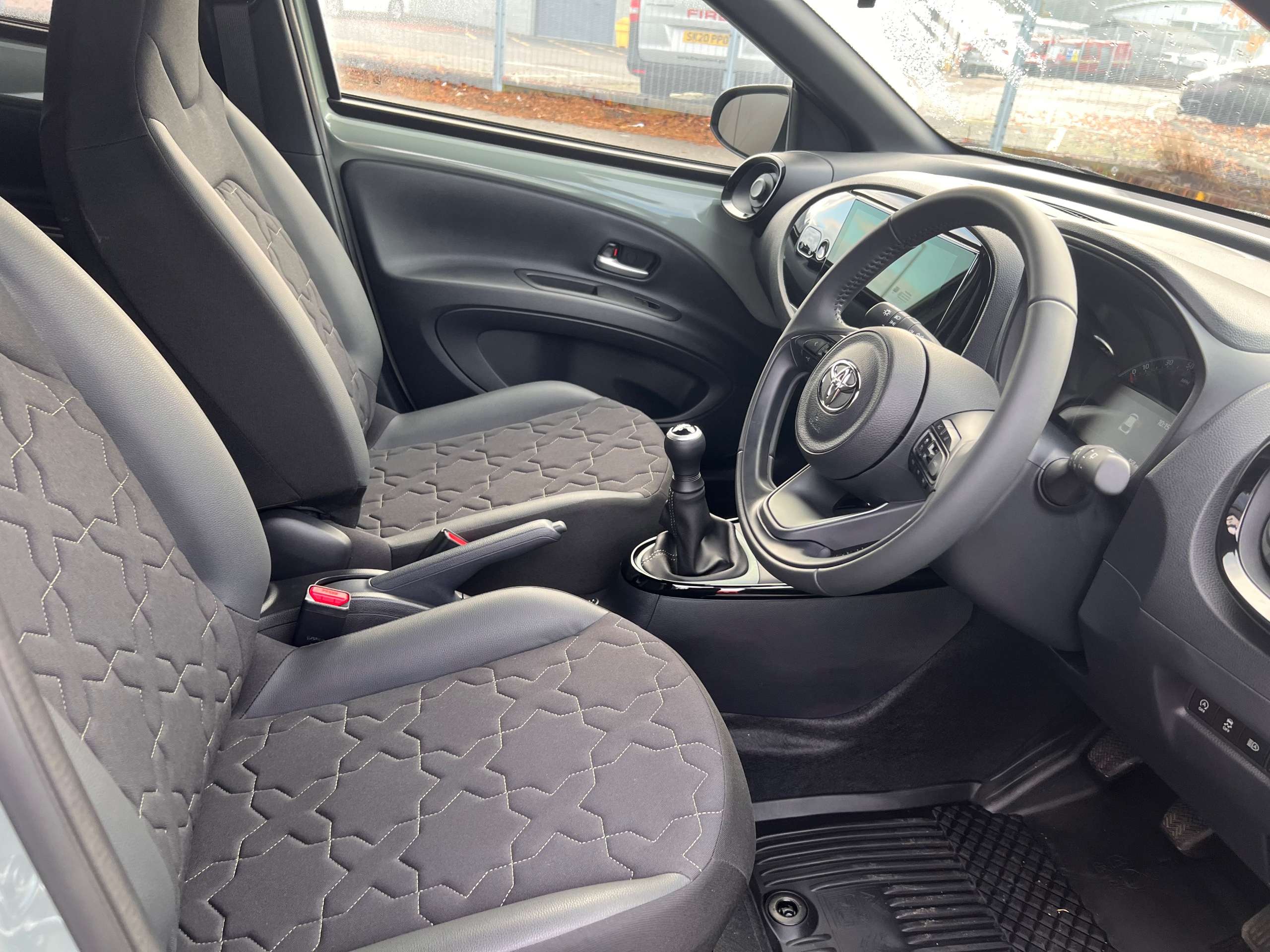 2025 TOYOTA AYGO X 2025 TOYOTA AYGO X