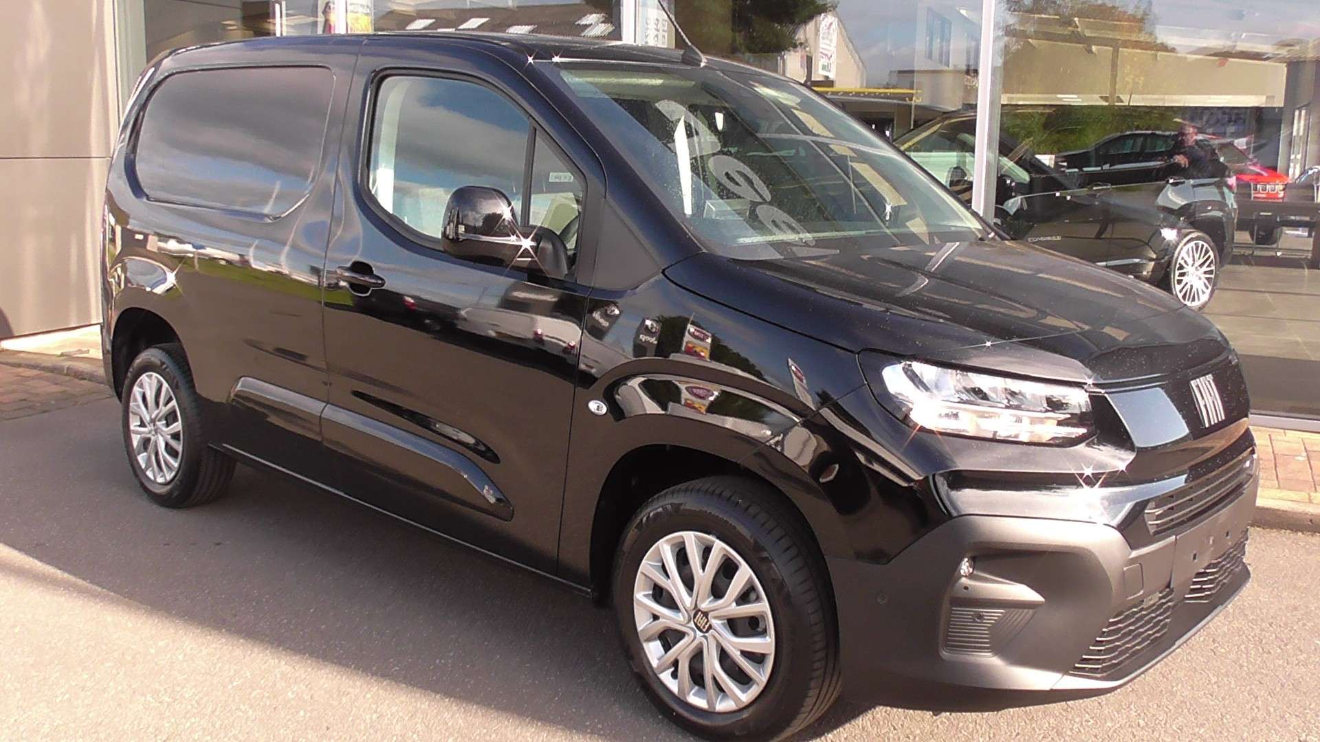 A null FIAT DOBLO Primo L1 H1 SWB 1.5 A null FIAT DOBLO Primo L1 H1 SWB 1.5