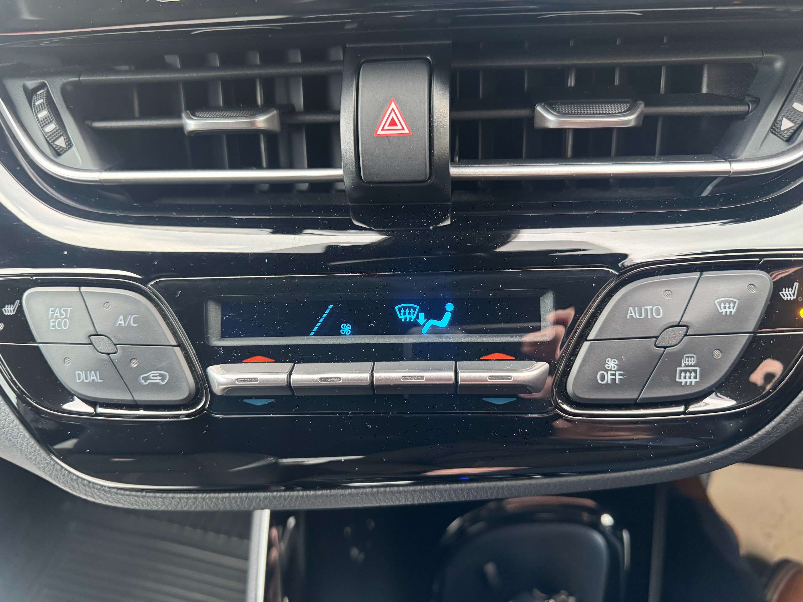 2022 TOYOTA C-HR 2022 TOYOTA C-HR