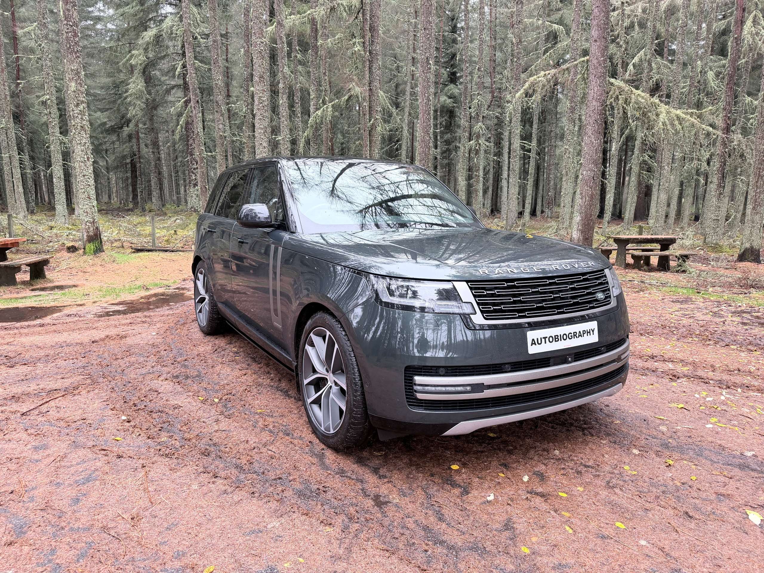 A 2024 LAND ROVER RANGE ROVER 3.0 P460e 38.2kWh Autobiography SUV 5dr Petrol Plug-in Hybrid Auto 4WD Euro 6 (s/s) (460 ps) A 2024 LAND ROVER RANGE ROVER 3.0 P460e 38.2kWh Autobiography SUV 5dr Petrol Plug-in Hybrid Auto 4WD Euro 6 (s/s) (460 ps)