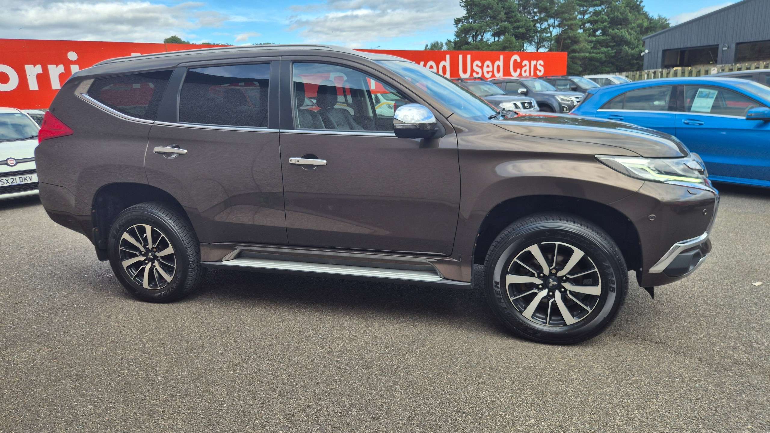 A 2018 MITSUBISHI SHOGUN SPORT 2.4D 4 SUV 5dr Diesel Auto 4WD Euro 6 (181 ps) A 2018 MITSUBISHI SHOGUN SPORT 2.4D 4 SUV 5dr Diesel Auto 4WD Euro 6 (181 ps)