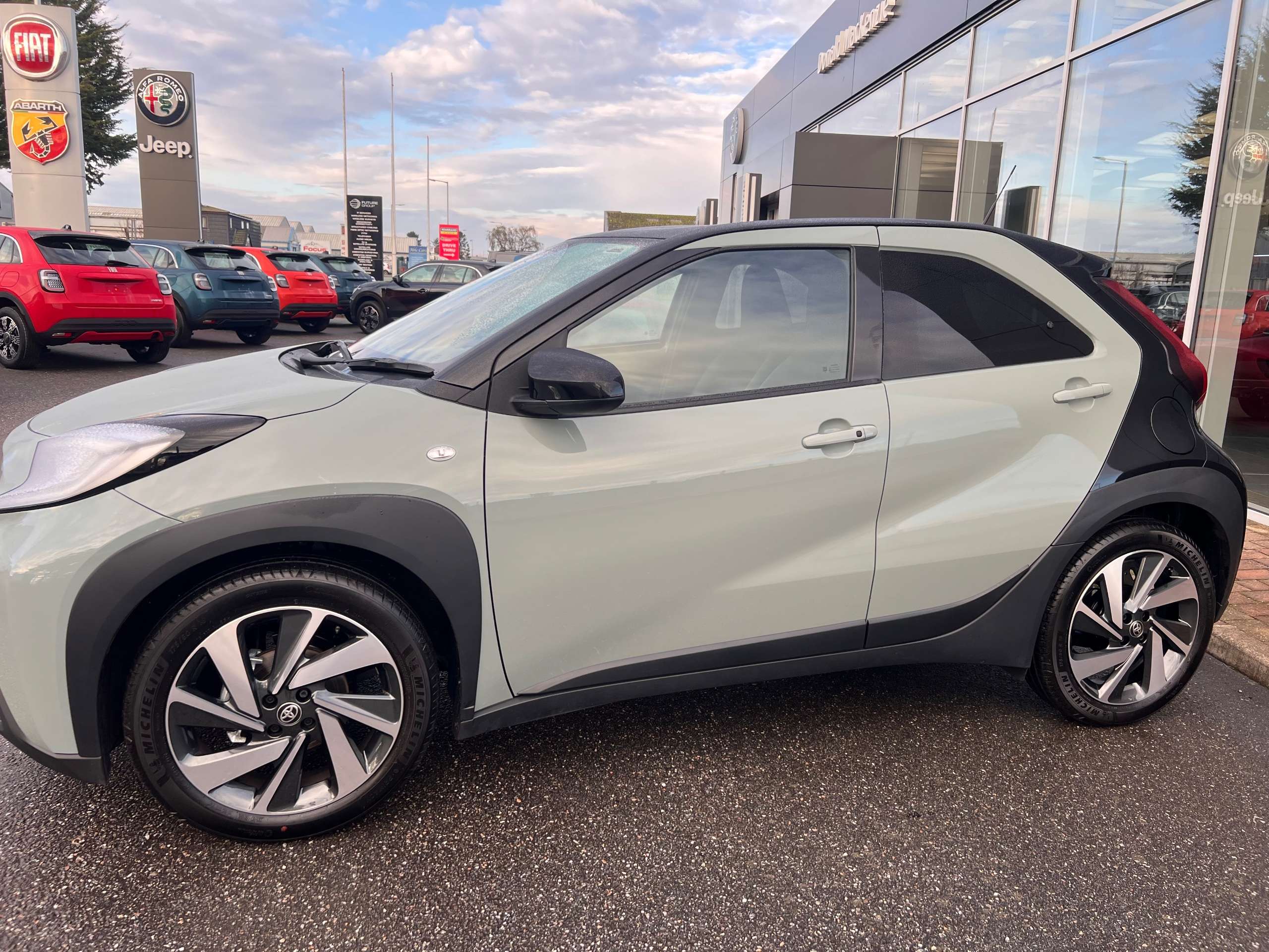 2025 TOYOTA AYGO X 2025 TOYOTA AYGO X