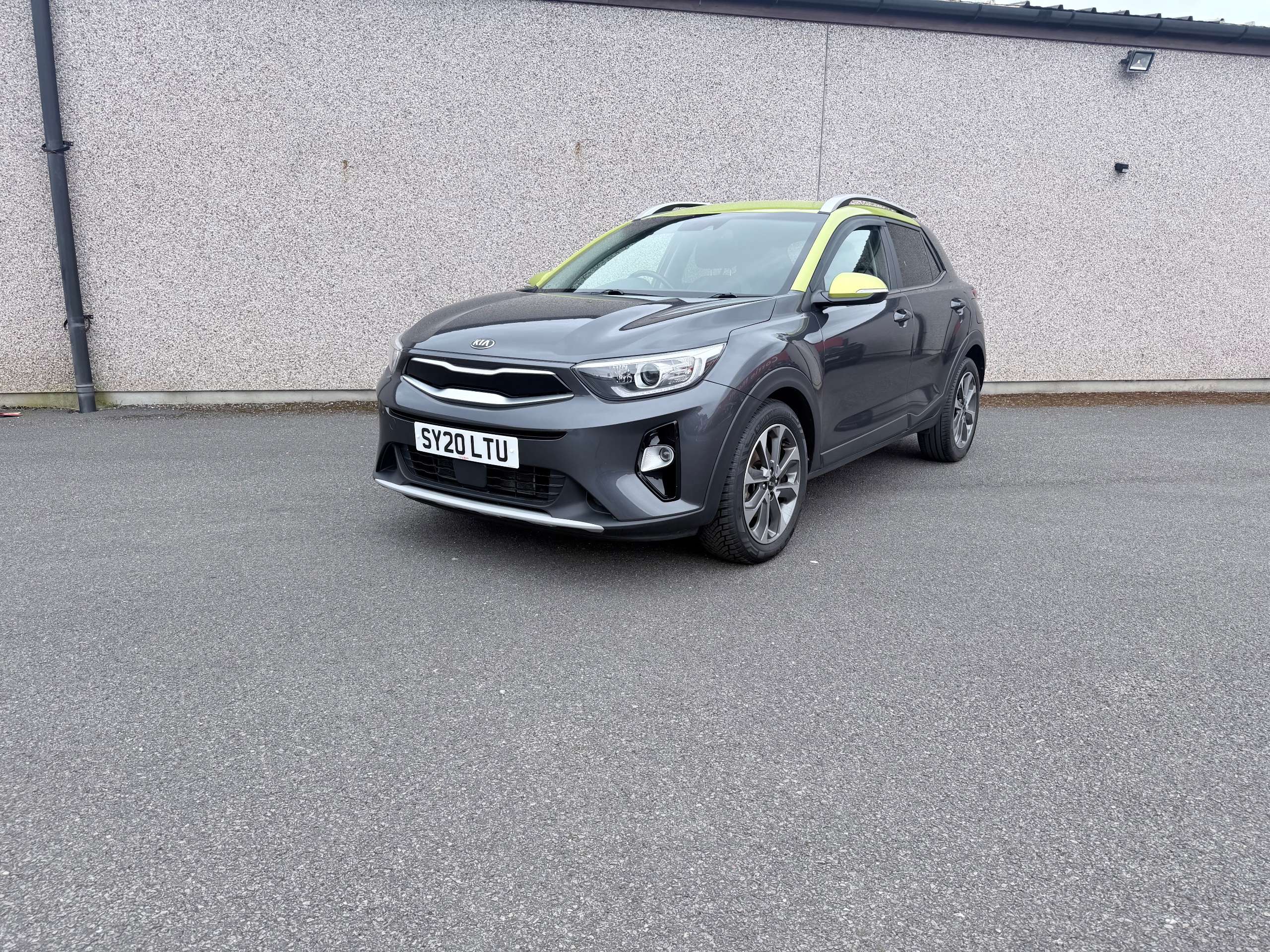 A 2020 KIA STONIC 1.0 T-GDi 4 SUV 5dr Petrol Manual Euro 6 (s/s) (118 bhp) A 2020 KIA STONIC 1.0 T-GDi 4 SUV 5dr Petrol Manual Euro 6 (s/s) (118 bhp)