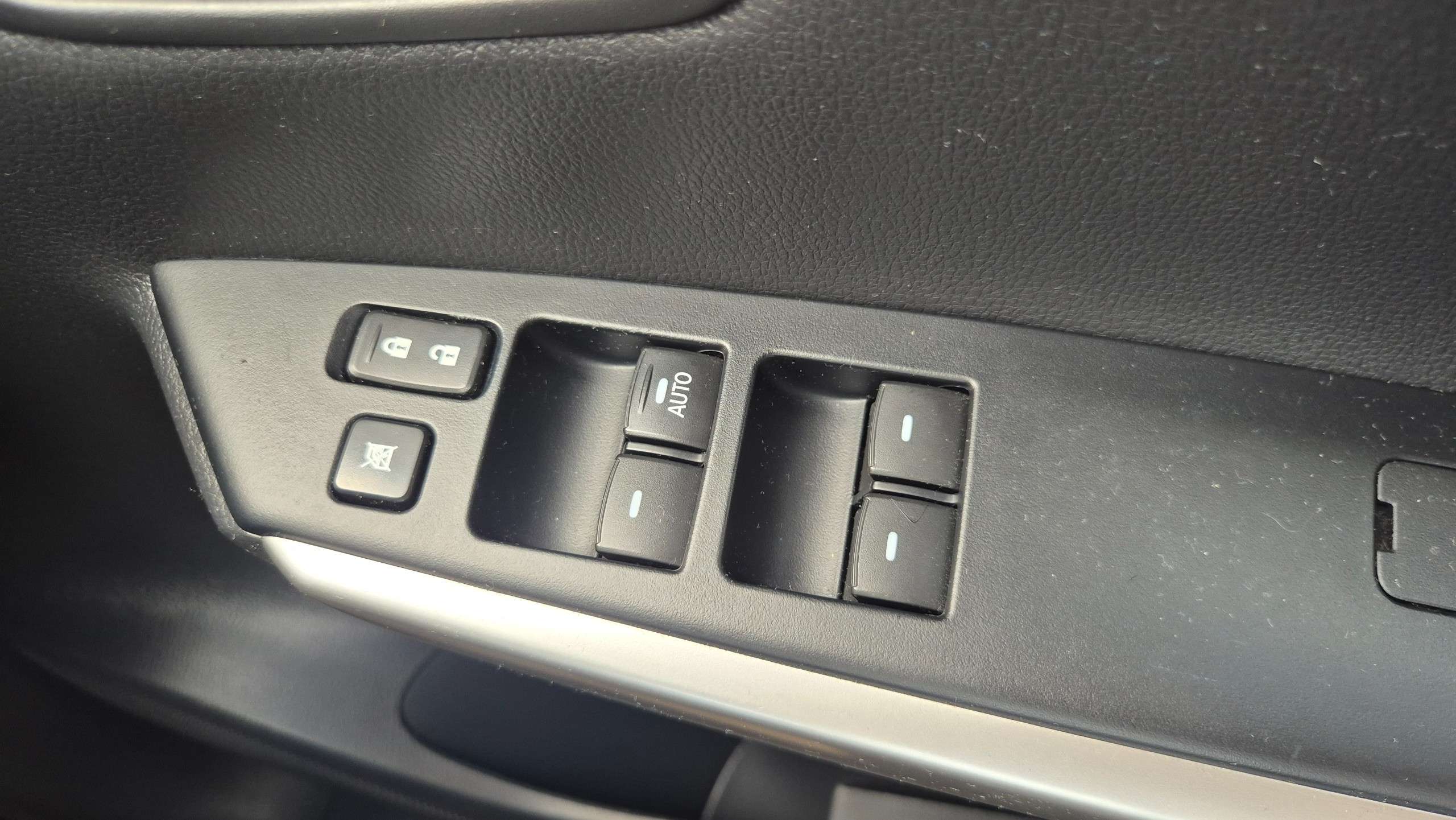 2018 MITSUBISHI SHOGUN SPORT 2018 MITSUBISHI SHOGUN SPORT