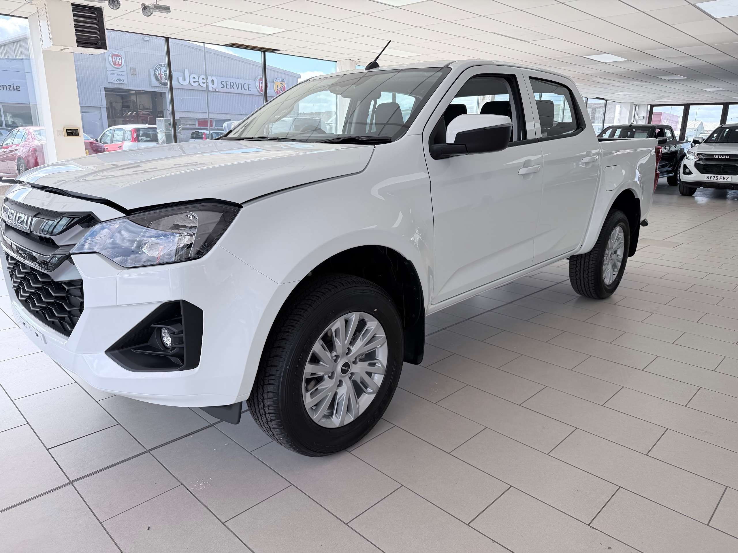 A 2026 ISUZU D-MAX 1.9 TD DL20 Pickup Double Cab 4dr Diesel Manual 4WD Euro 6 (s/s) (164 ps) A 2026 ISUZU D-MAX 1.9 TD DL20 Pickup Double Cab 4dr Diesel Manual 4WD Euro 6 (s/s) (164 ps)