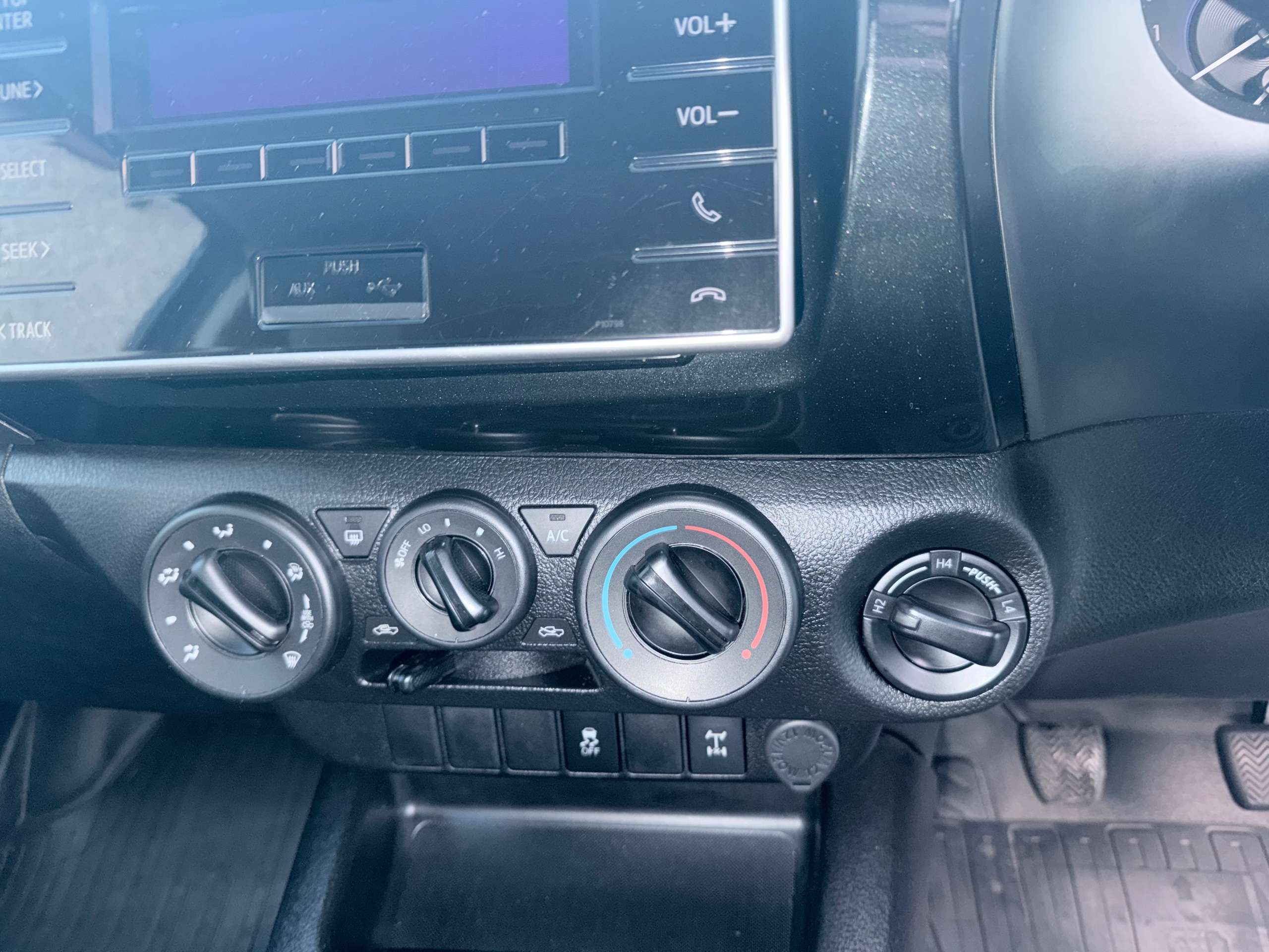 2020 TOYOTA HILUX 2020 TOYOTA HILUX