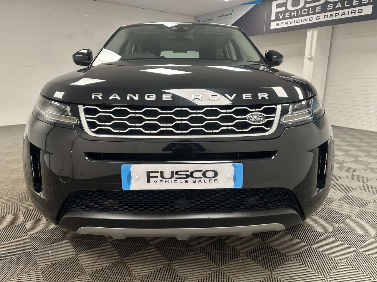 A 2020 LAND ROVER RANGE ROVER EVOQUE 2.0 D150 SUV 5dr Diesel Manual FWD Euro 6 (s/s) (150 ps) DAB Radio, Air Con A 2020 LAND ROVER RANGE ROVER EVOQUE 2.0 D150 SUV 5dr Diesel Manual FWD Euro 6 (s/s) (150 ps) DAB Radio, Air Con