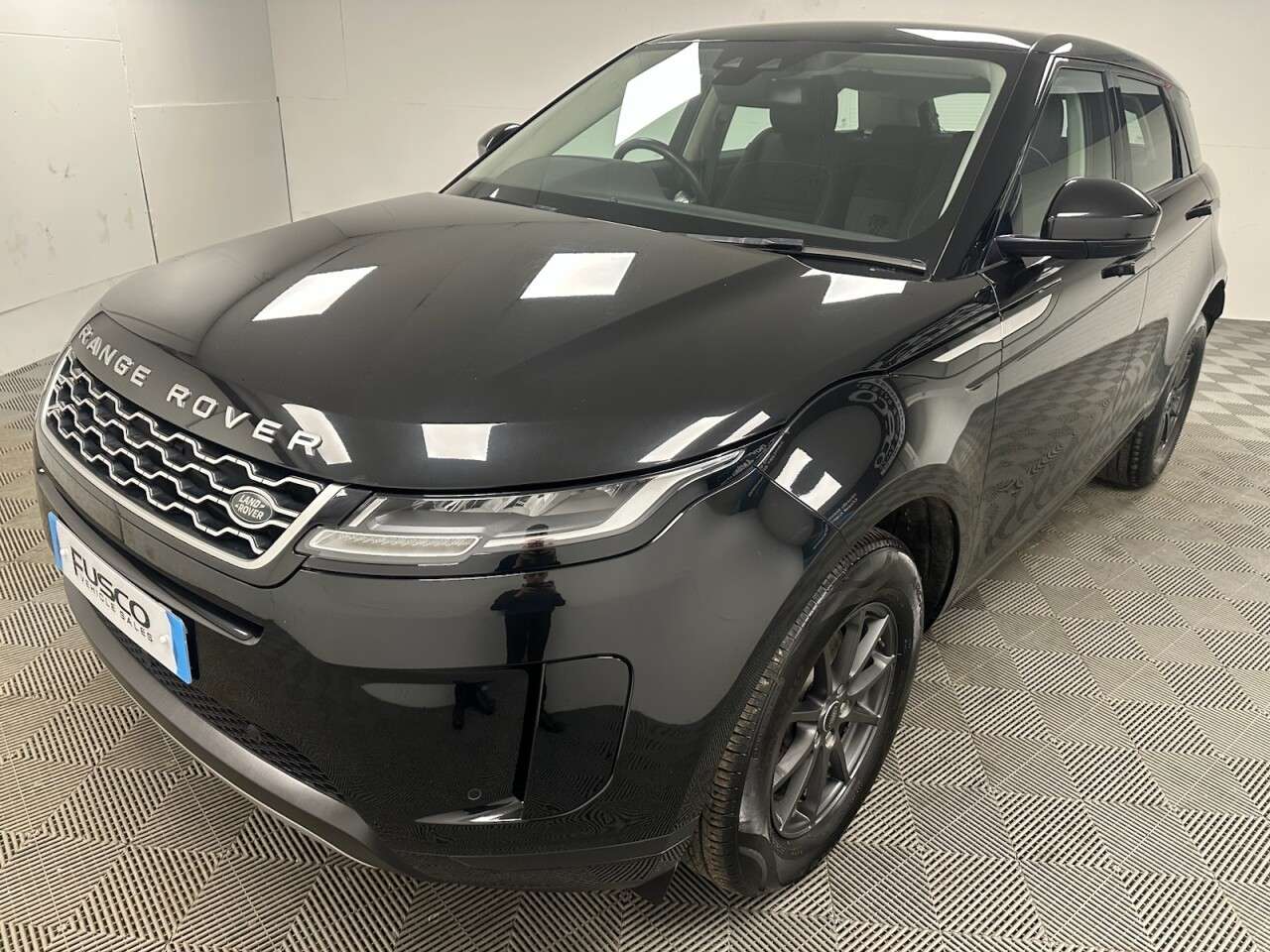 A 2020 LAND ROVER RANGE ROVER EVOQUE 2.0 D150 SUV 5dr Diesel Manual FWD Euro 6 (s/s) (150 ps) DAB Radio, Air Con A 2020 LAND ROVER RANGE ROVER EVOQUE 2.0 D150 SUV 5dr Diesel Manual FWD Euro 6 (s/s) (150 ps) DAB Radio, Air Con