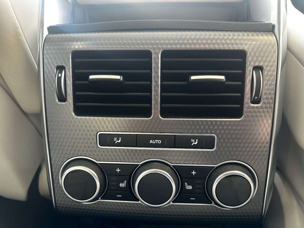 2017 LAND ROVER RANGE ROVER SP HSE TDV6 A 2017 LAND ROVER RANGE ROVER SP HSE TDV6 A