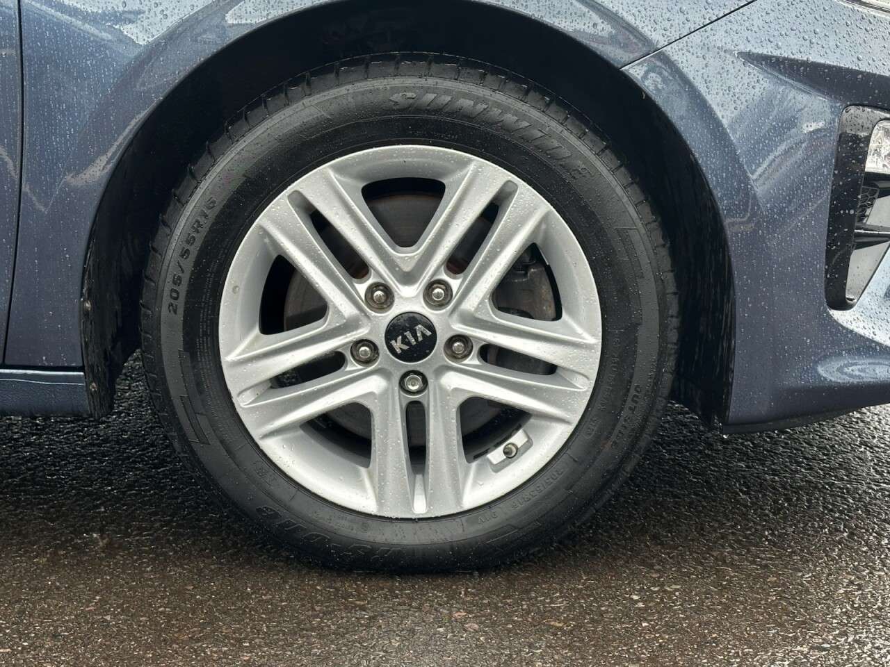 A 2019 KIA CEED 1.6 CRDi ECO 2 Sportswagon 5dr Diesel Manual Euro 6 (s/s) (114 bhp) Full Se A 2019 KIA CEED 1.6 CRDi ECO 2 Sportswagon 5dr Diesel Manual Euro 6 (s/s) (114 bhp) Full Se
