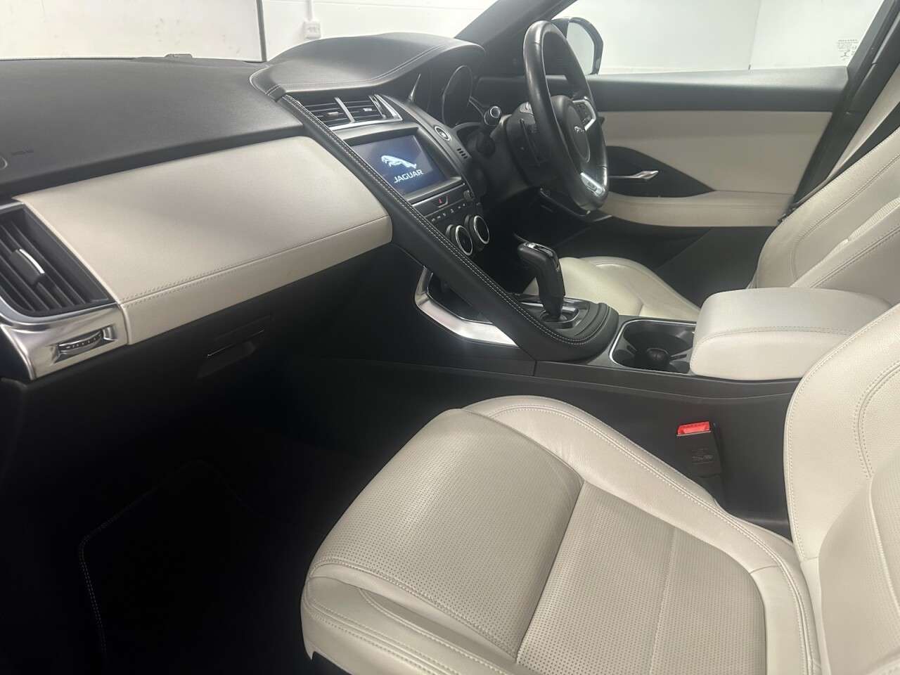 2019 JAGUAR E-PACE 2019 JAGUAR E-PACE