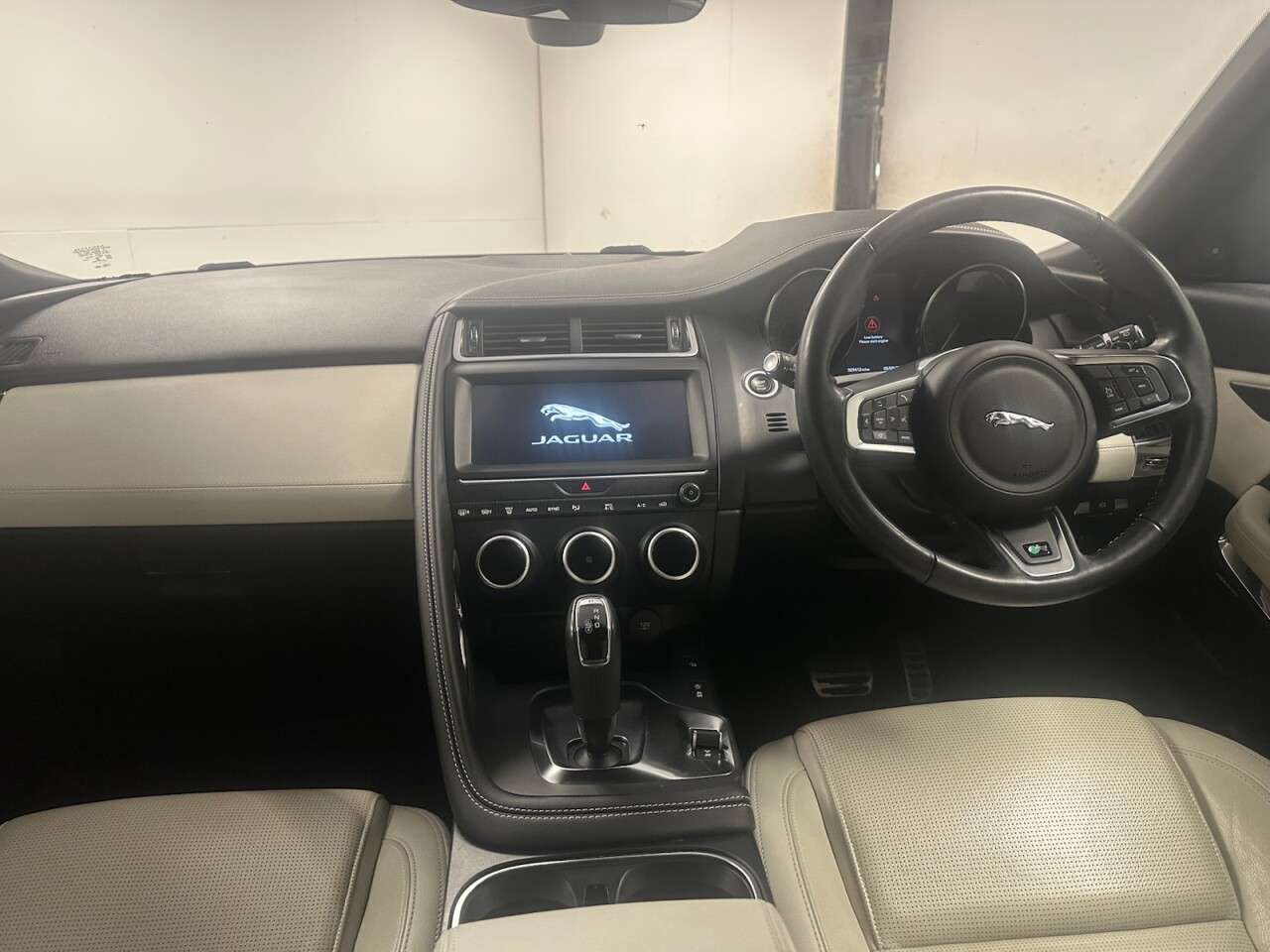 2019 JAGUAR E-PACE 2019 JAGUAR E-PACE