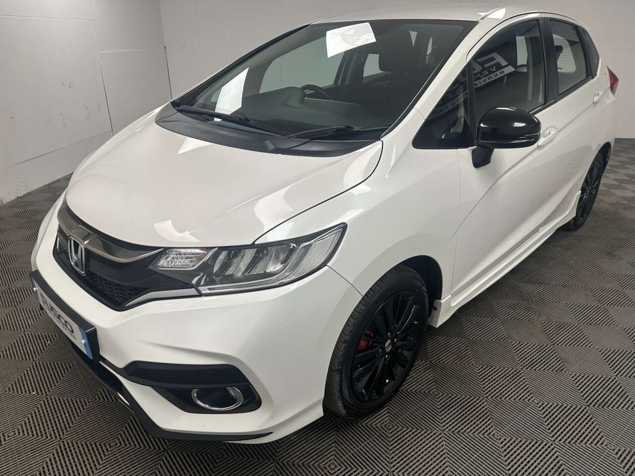 A 2018 HONDA JAZZ 1.5 i-VTEC Sport Hatchback 5dr Petrol Manual Euro 6 (s/s) (130 ps) Bluetoot A 2018 HONDA JAZZ 1.5 i-VTEC Sport Hatchback 5dr Petrol Manual Euro 6 (s/s) (130 ps) Bluetoot
