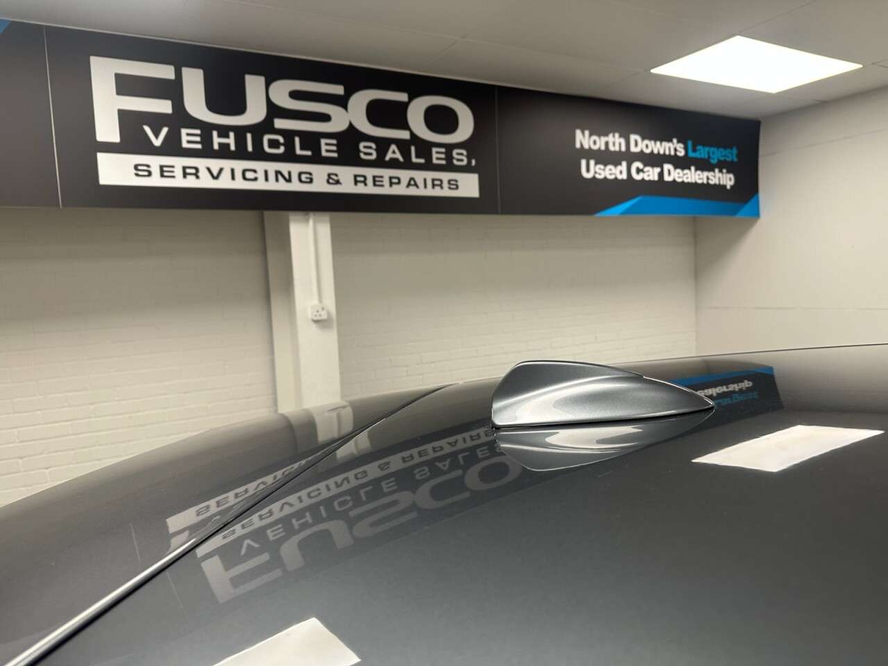 2017 VOLVO V40 2017 VOLVO V40