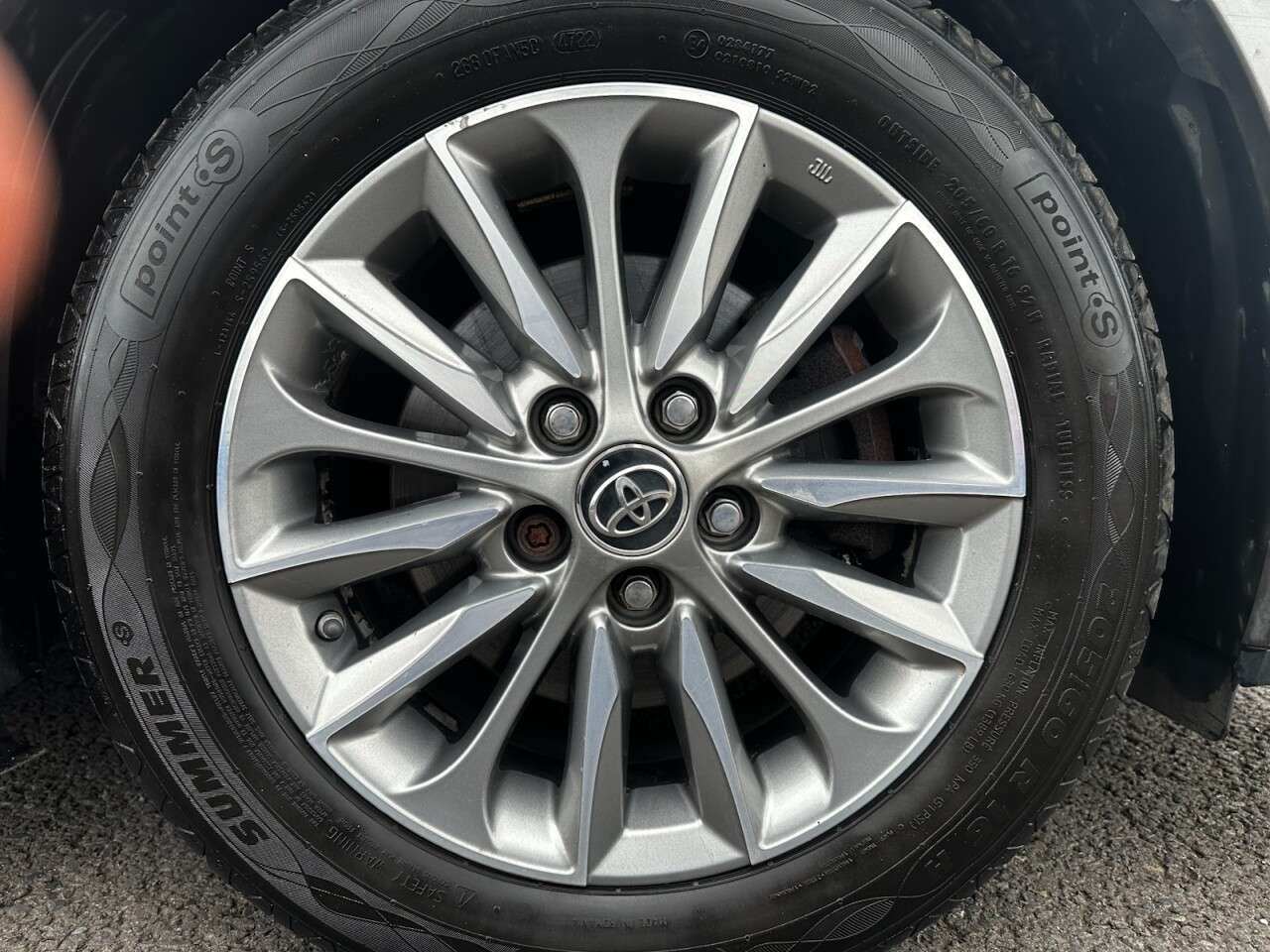 A 2016 TOYOTA VERSO 1.6 D-4D Icon MPV 5dr Diesel Manual Euro 6 (s/s) (7 Seat) (112 ps) Bluetoot A 2016 TOYOTA VERSO 1.6 D-4D Icon MPV 5dr Diesel Manual Euro 6 (s/s) (7 Seat) (112 ps) Bluetoot