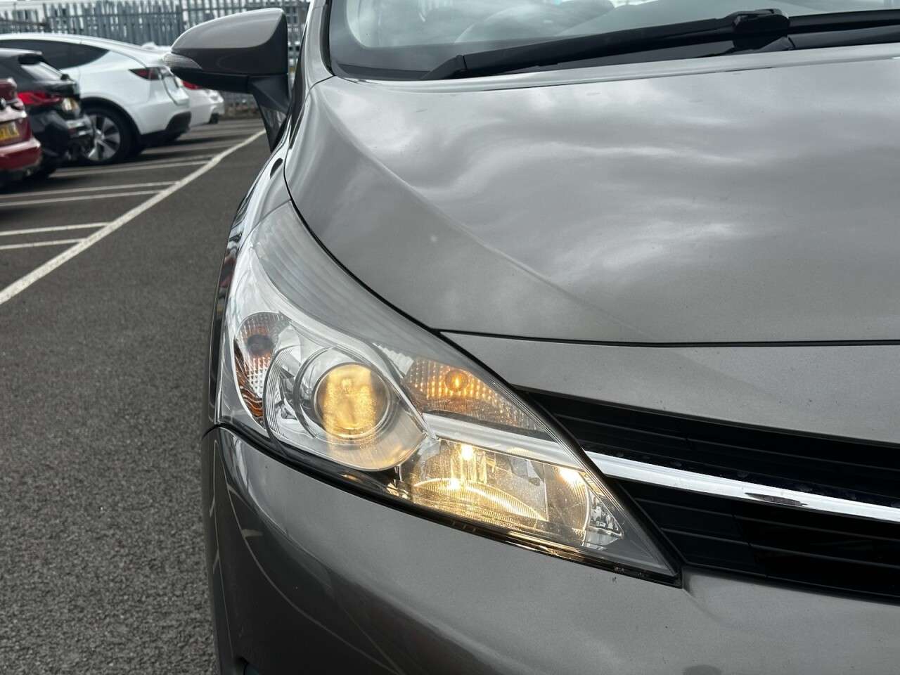 A 2016 TOYOTA VERSO 1.6 D-4D Icon MPV 5dr Diesel Manual Euro 6 (s/s) (7 Seat) (112 ps) Bluetoot A 2016 TOYOTA VERSO 1.6 D-4D Icon MPV 5dr Diesel Manual Euro 6 (s/s) (7 Seat) (112 ps) Bluetoot